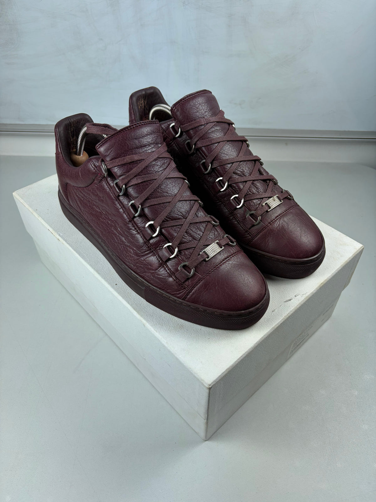 Balenciaga arena low - eu 42 / us 9 / uk 8 - burgundy