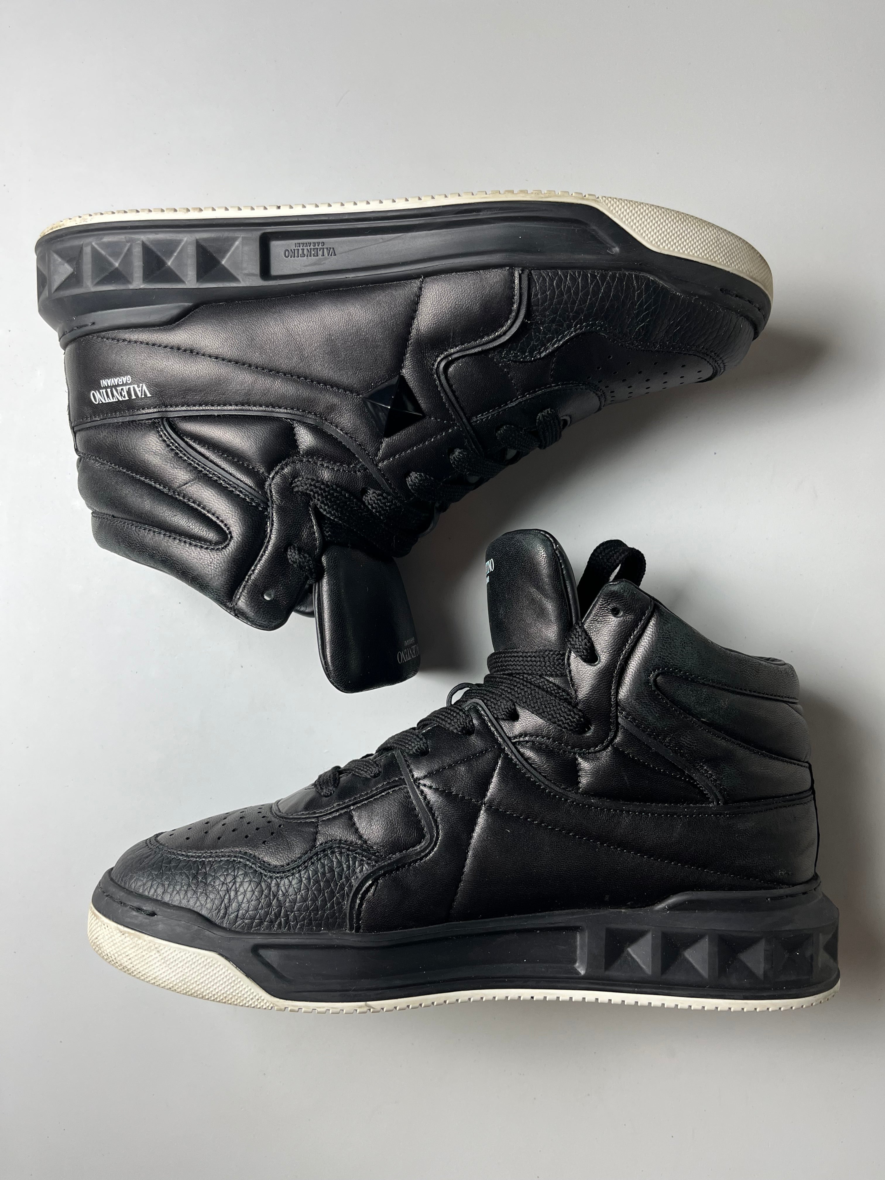 Valentino Garavani one stud high tops - Eu 42 1/2 - black