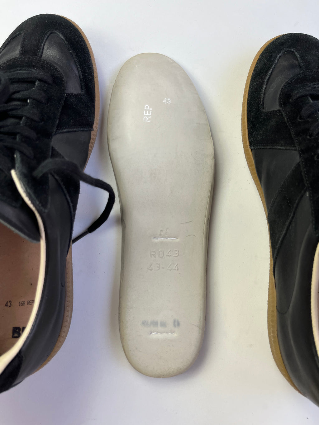 Maison Margiela black gats - Eu 43 - black