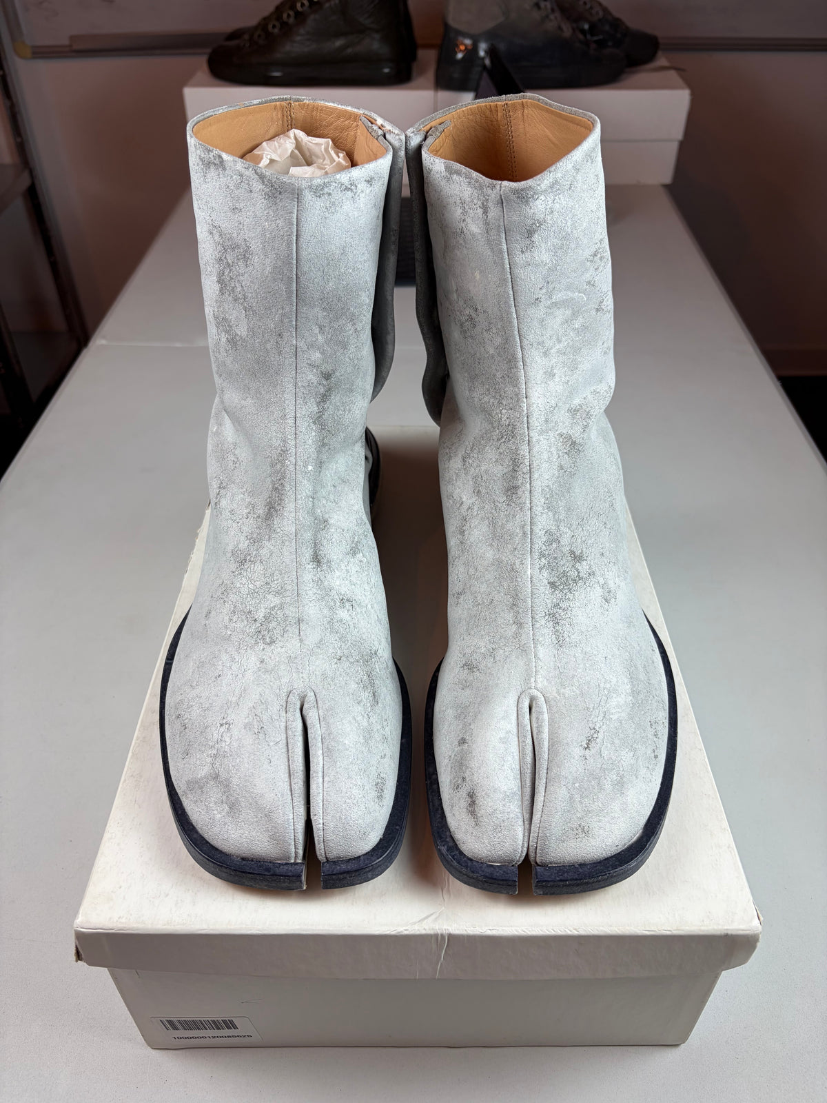 Maison Margiela Tabi Airbag painted leather boots - eu 44 / us 11 / uk 10 - grey - brand new