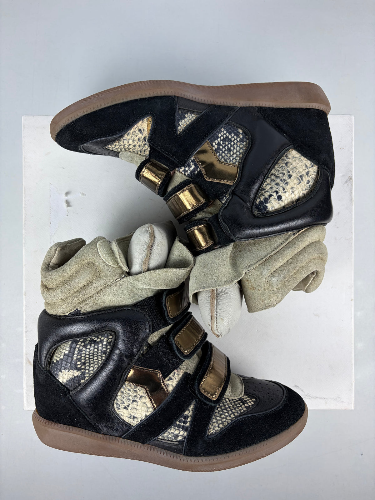Isabel Marant Bonny python-print wedge sneakers - eu 37 / us 7 / uk 4 - black & gold