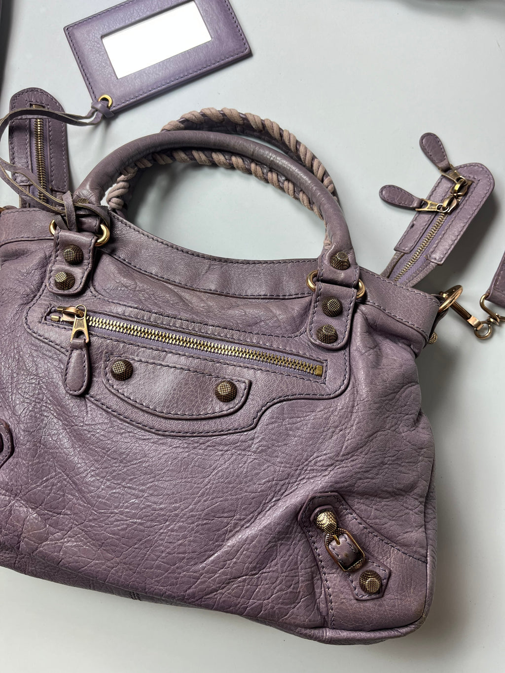 2012 BALENCIAGA
Glycine Lambskin Leather Giant 12 Rose Gold Town Bag