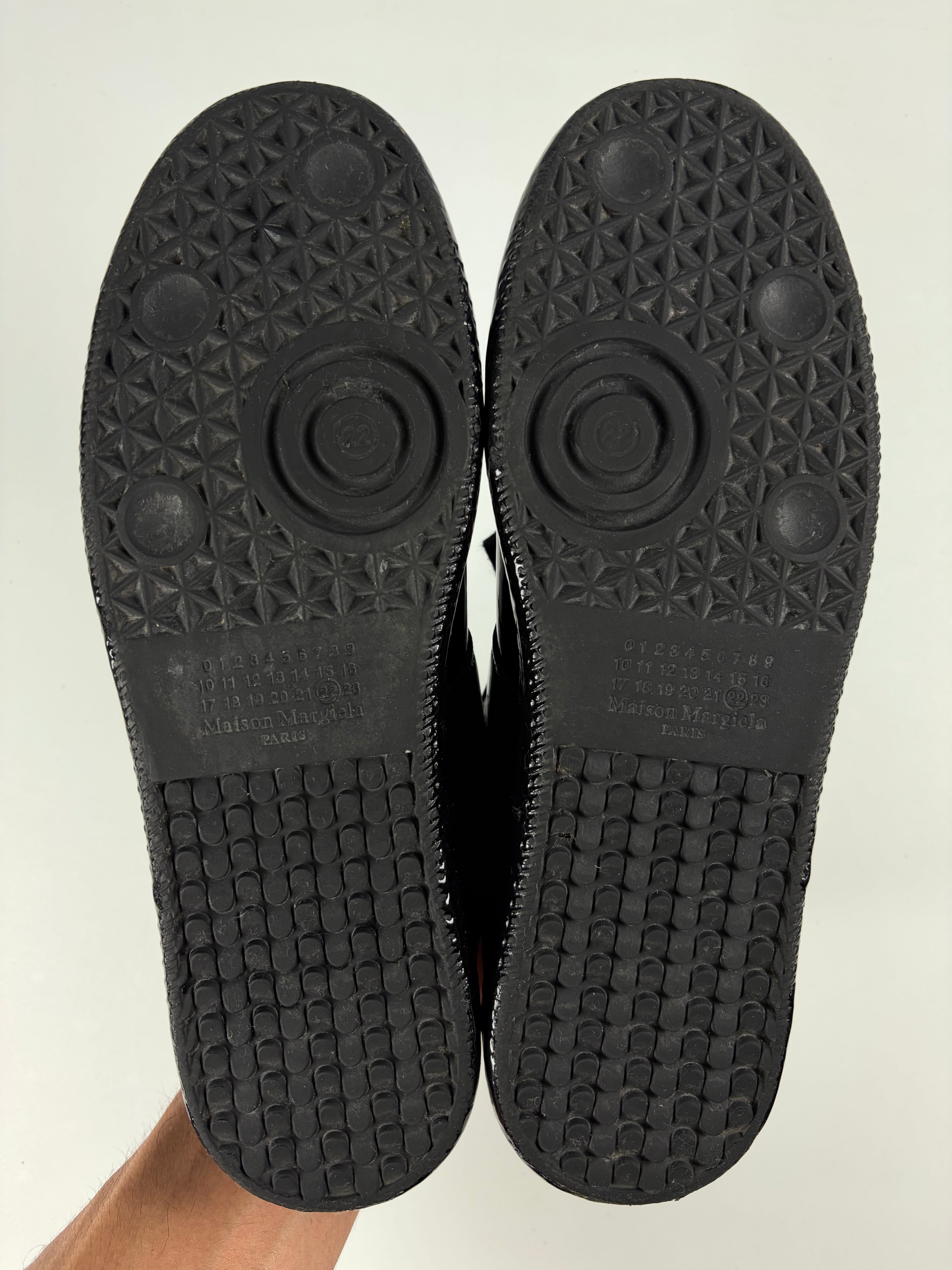Maison Margiela patent leather low gats - eu 41 / us 8 - black