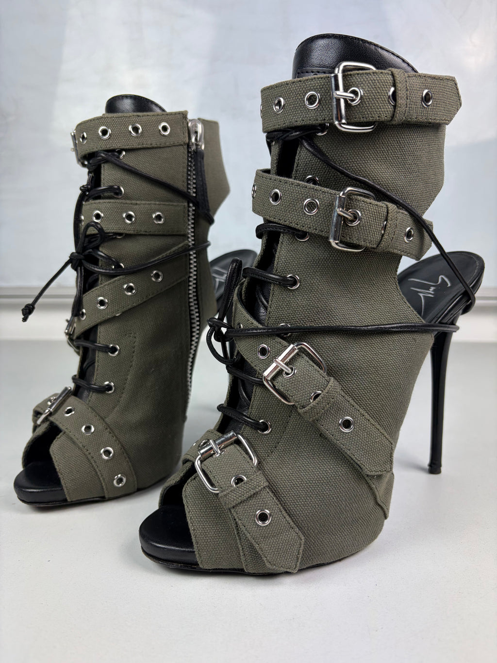 Giuseppe Zanotti ‘Coline’ canvas buckle peep-toe ankle boots - eu 40 / us 10 / uk 7 - military green