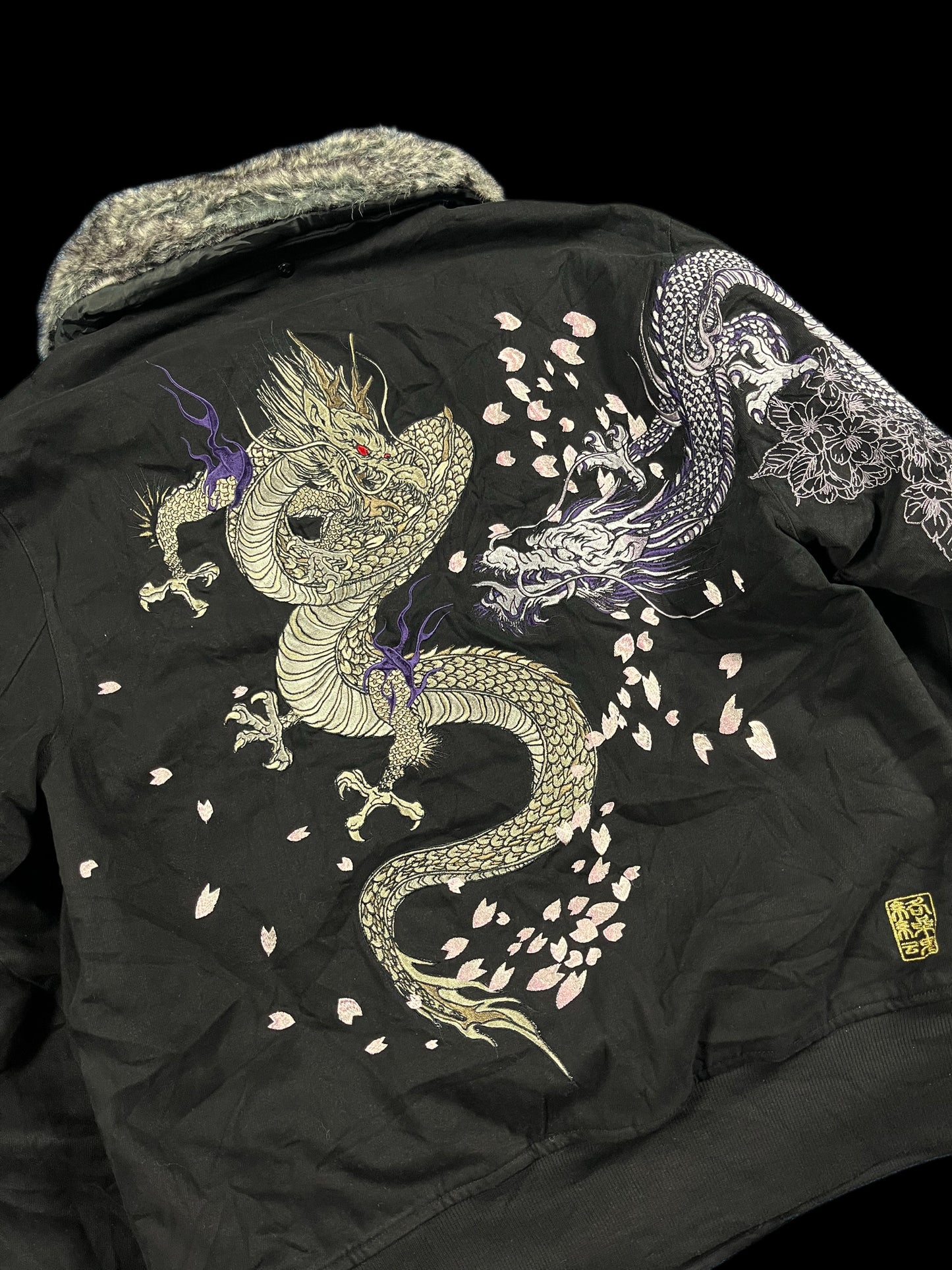 KARAKURI EMBROIDERED BOMBER JACKET (L/XL)