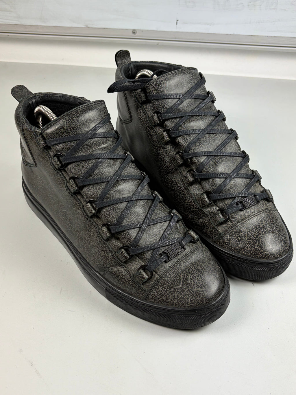 Balenciaga arena ‘Cracked leather’ high tops - eu 41 / us 8 - brown