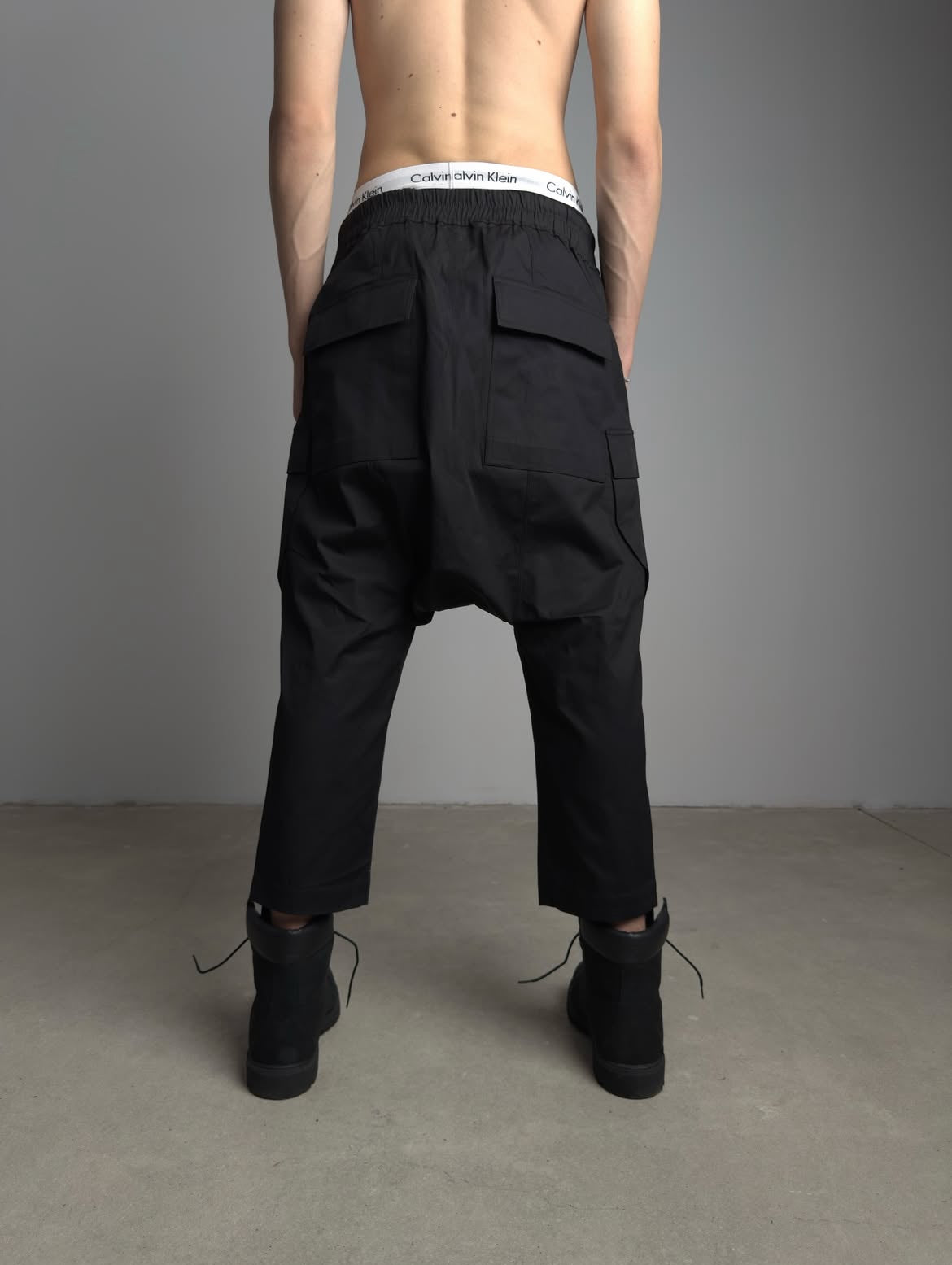 RICK OWENS CARGO CROPPED PANTS - size 46 - black