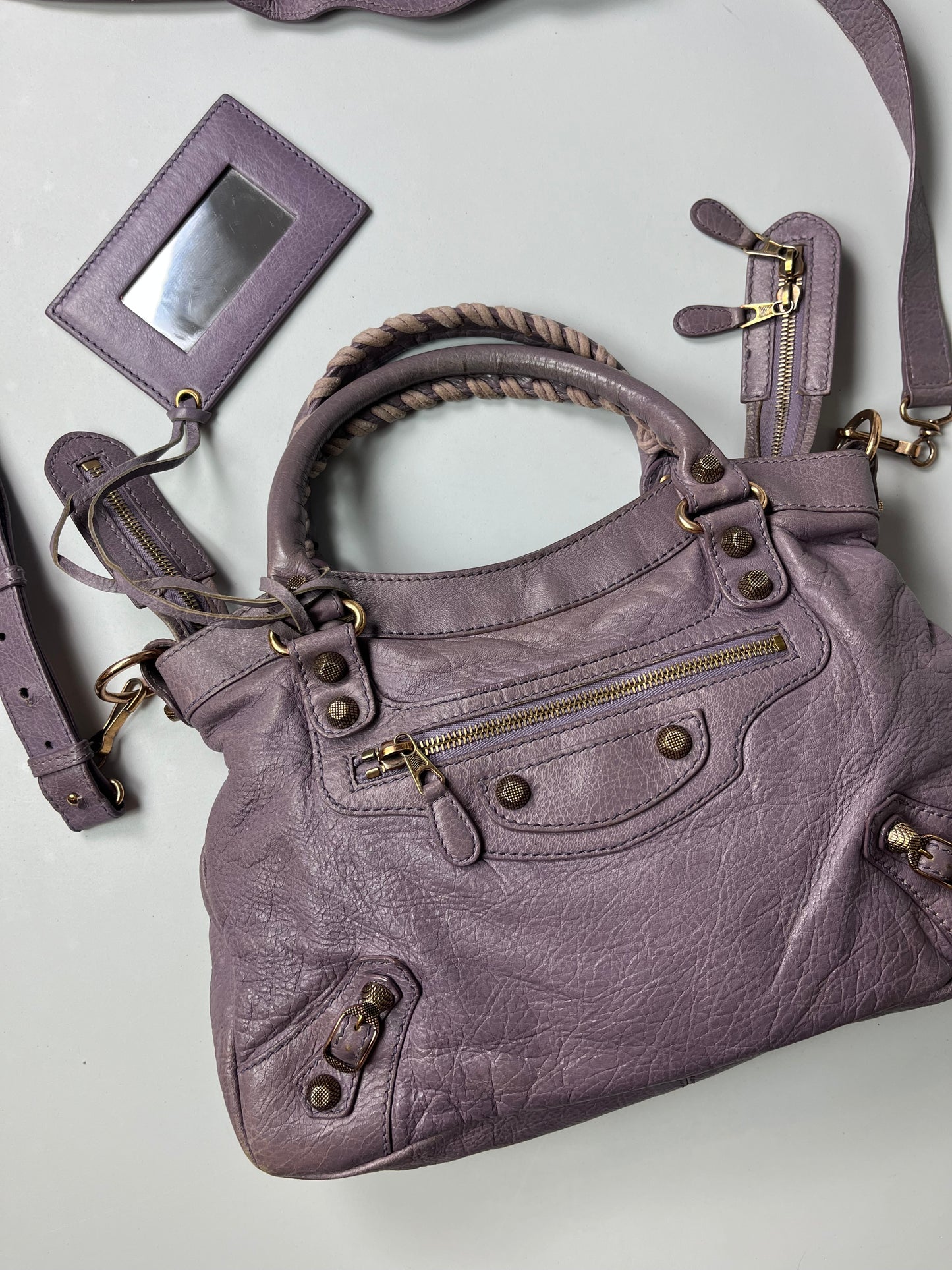 2012 BALENCIAGA
Glycine Lambskin Leather Giant 12 Rose Gold Town Bag