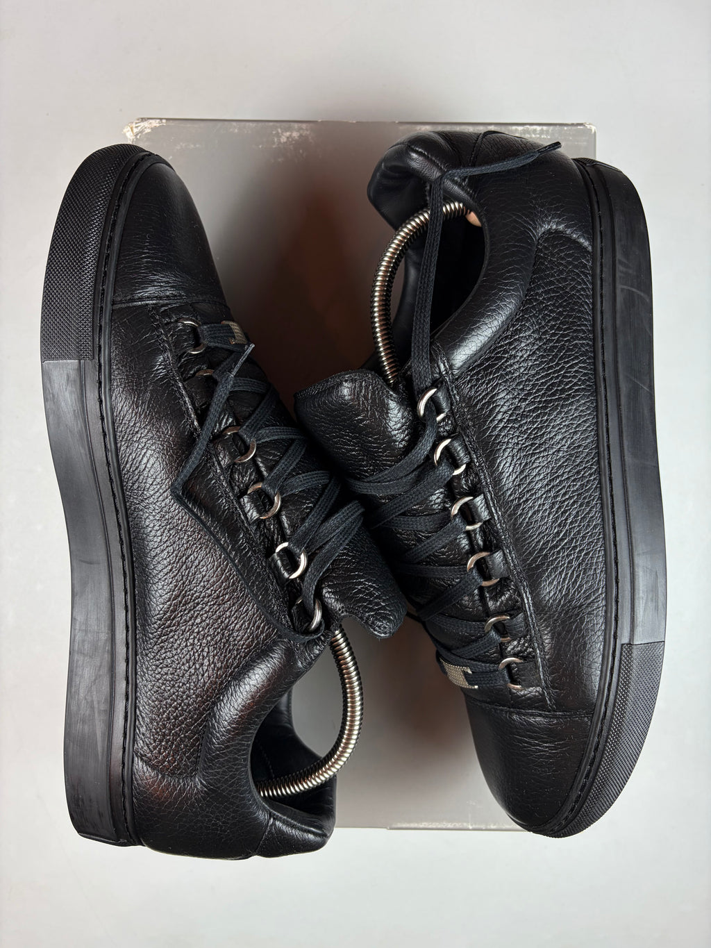 Balenciaga arena low grained leather - eu 43 / us 10 / uk 9 - black