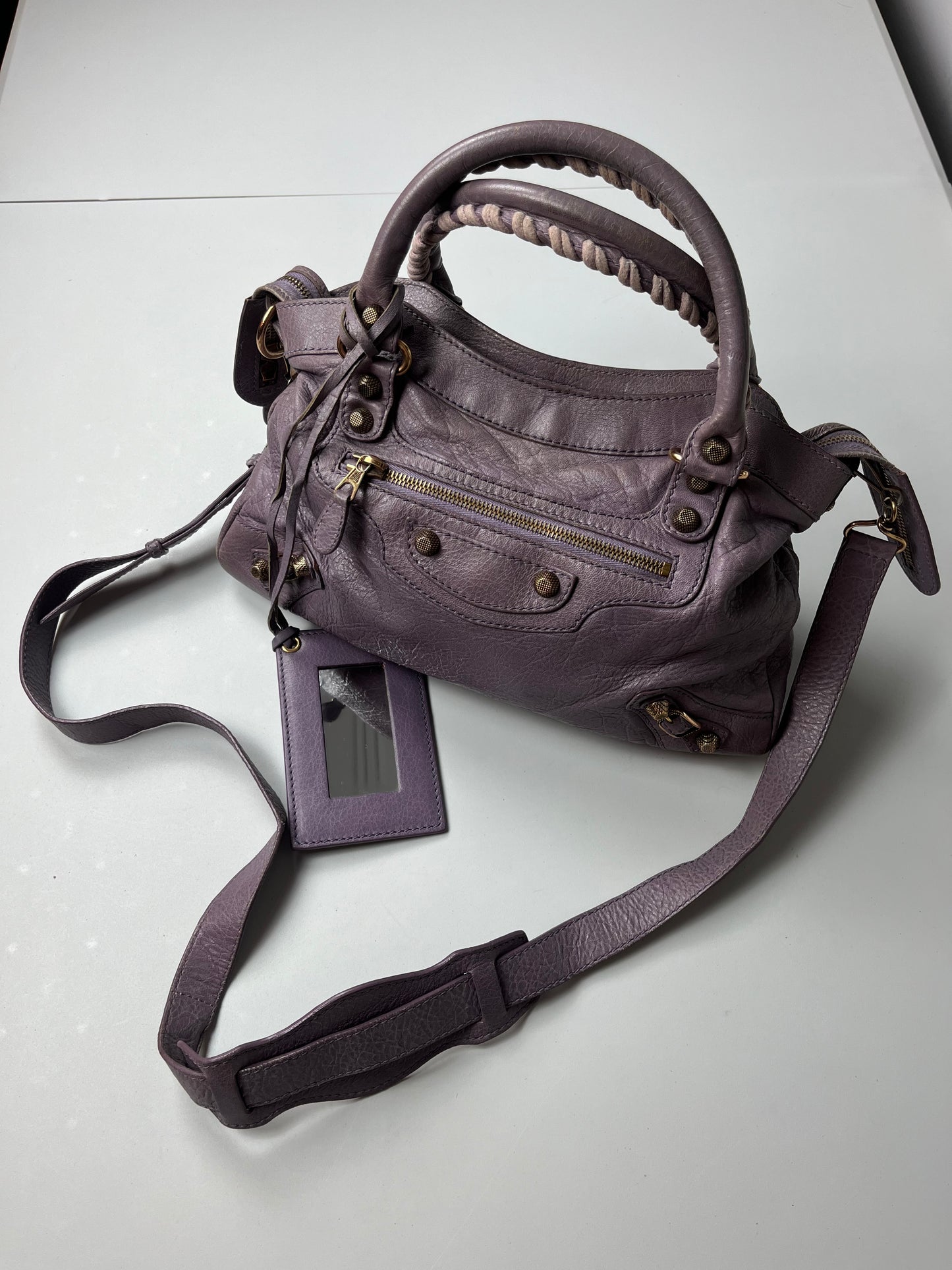 2012 BALENCIAGA
Glycine Lambskin Leather Giant 12 Rose Gold Town Bag