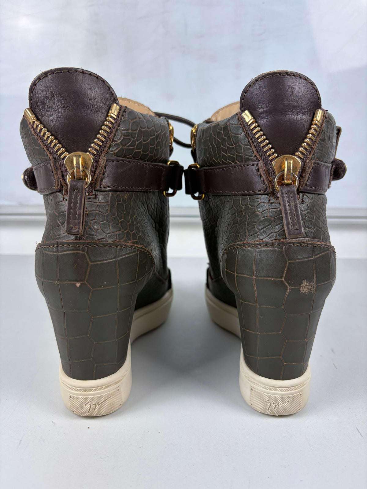 Giuseppe Zanotti dark green croc-embossed leather wedges - eu 37.5 / us 7.5 / uk 4.5