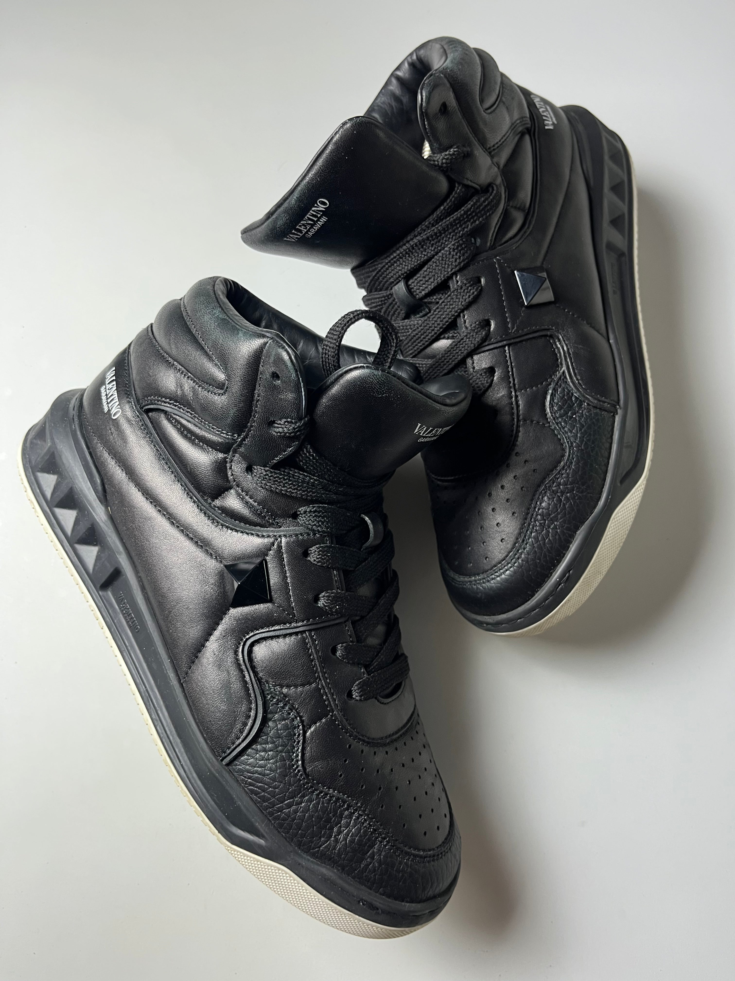 Valentino Garavani one stud high tops - Eu 42 1/2 - black