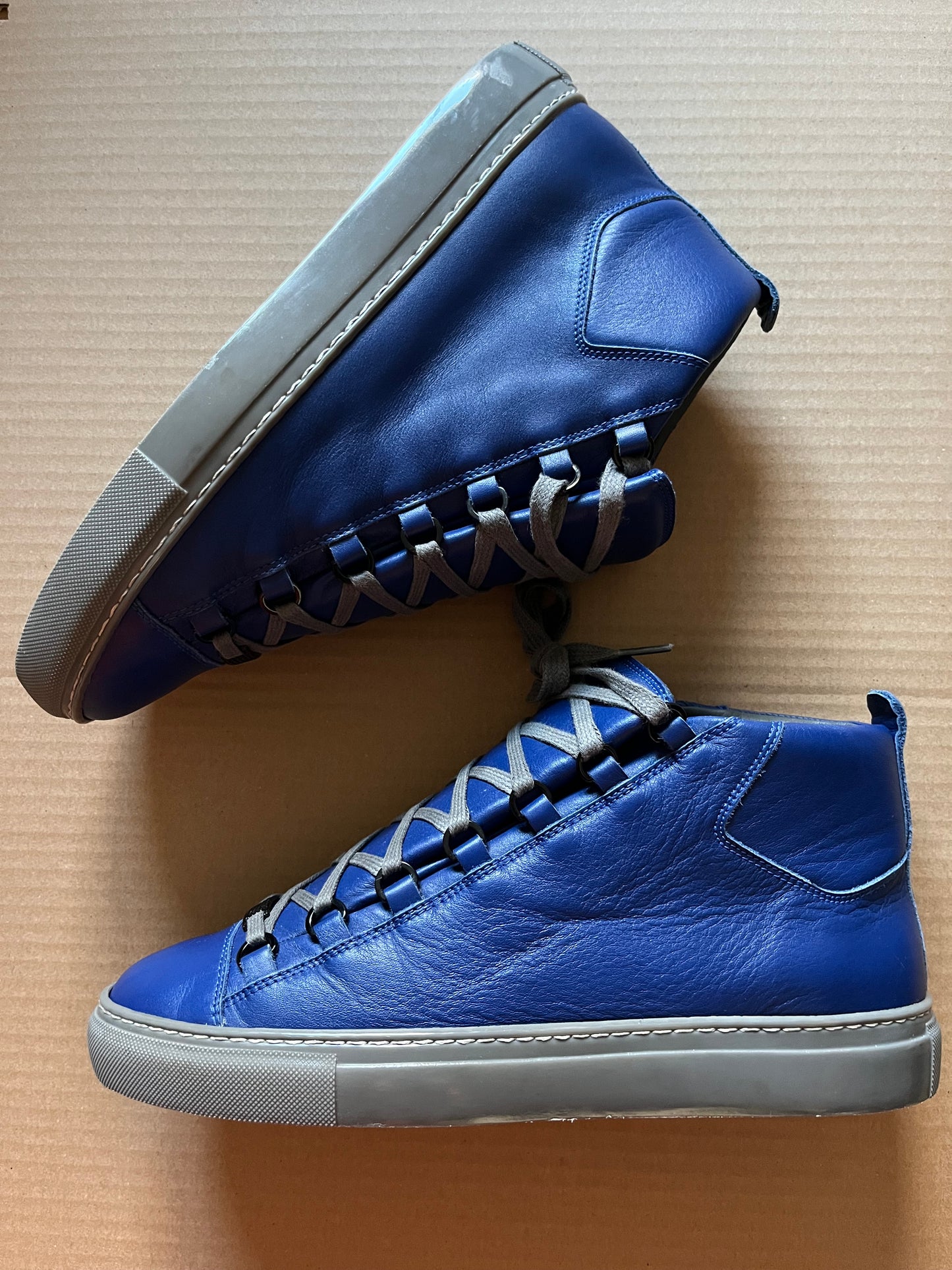 BALENCIAGA ARENA (42)