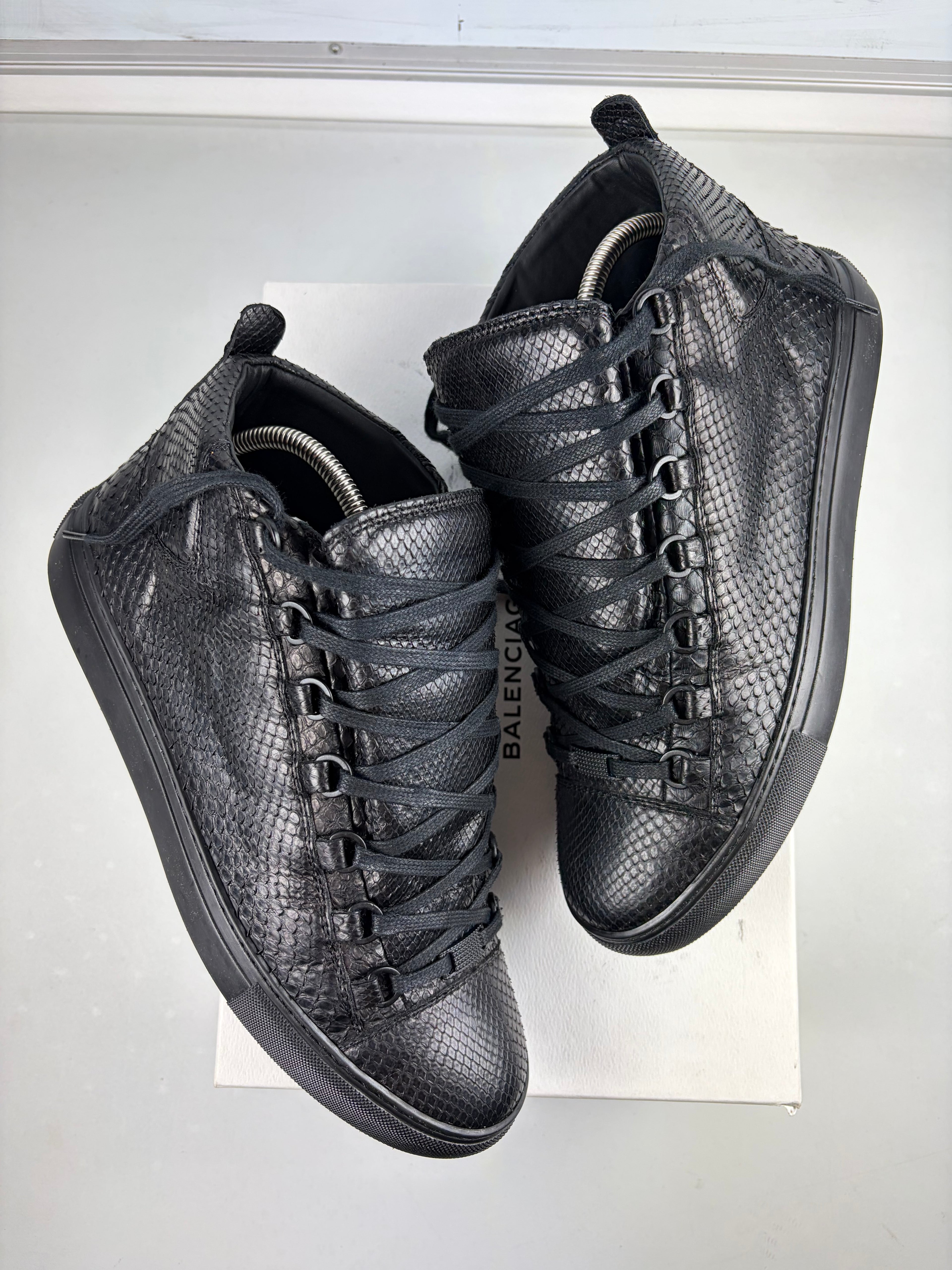 Balenciaga arena ‘Python Skin’ high tops - eu 42 / us 9  - black