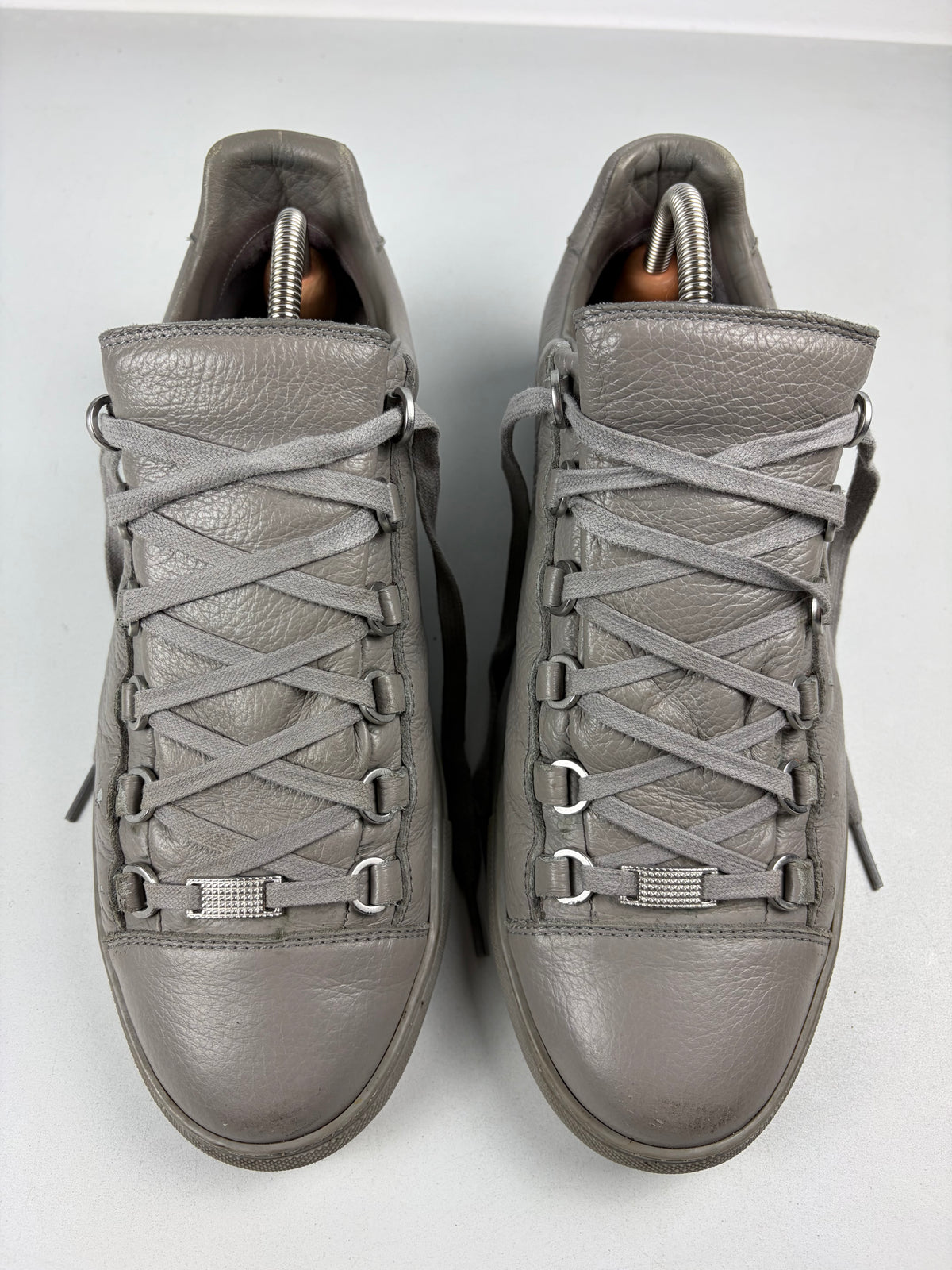 Balenciaga arena low - eu 42 / us 9 / uk 8 - grey