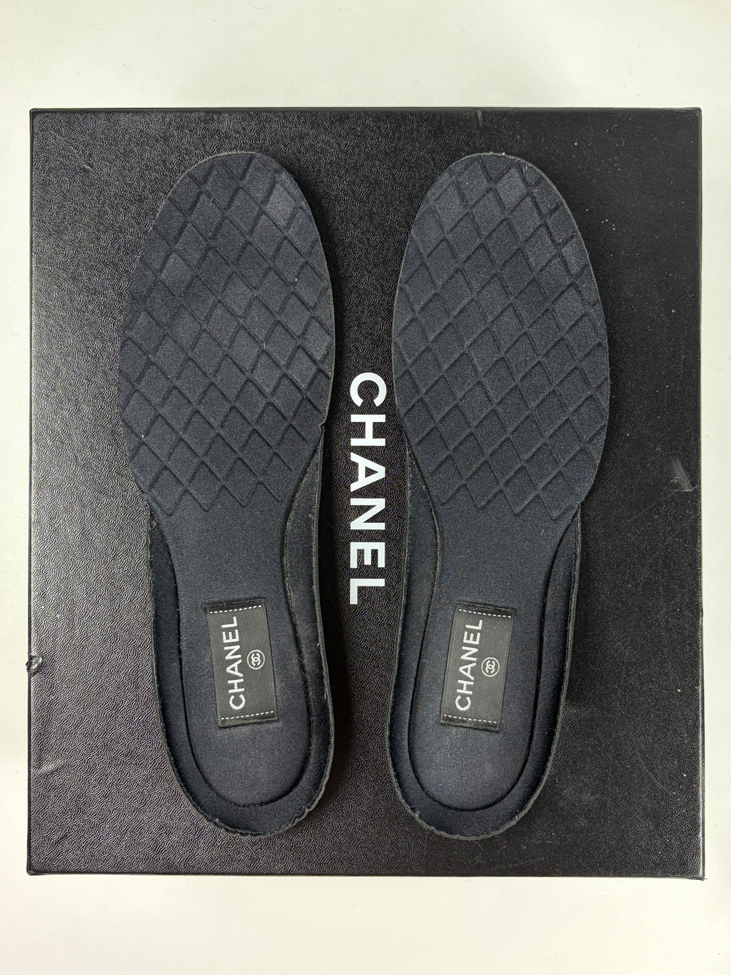 2019 CHANEL gold foil leather & suede sneakers - eu 43 / us 10