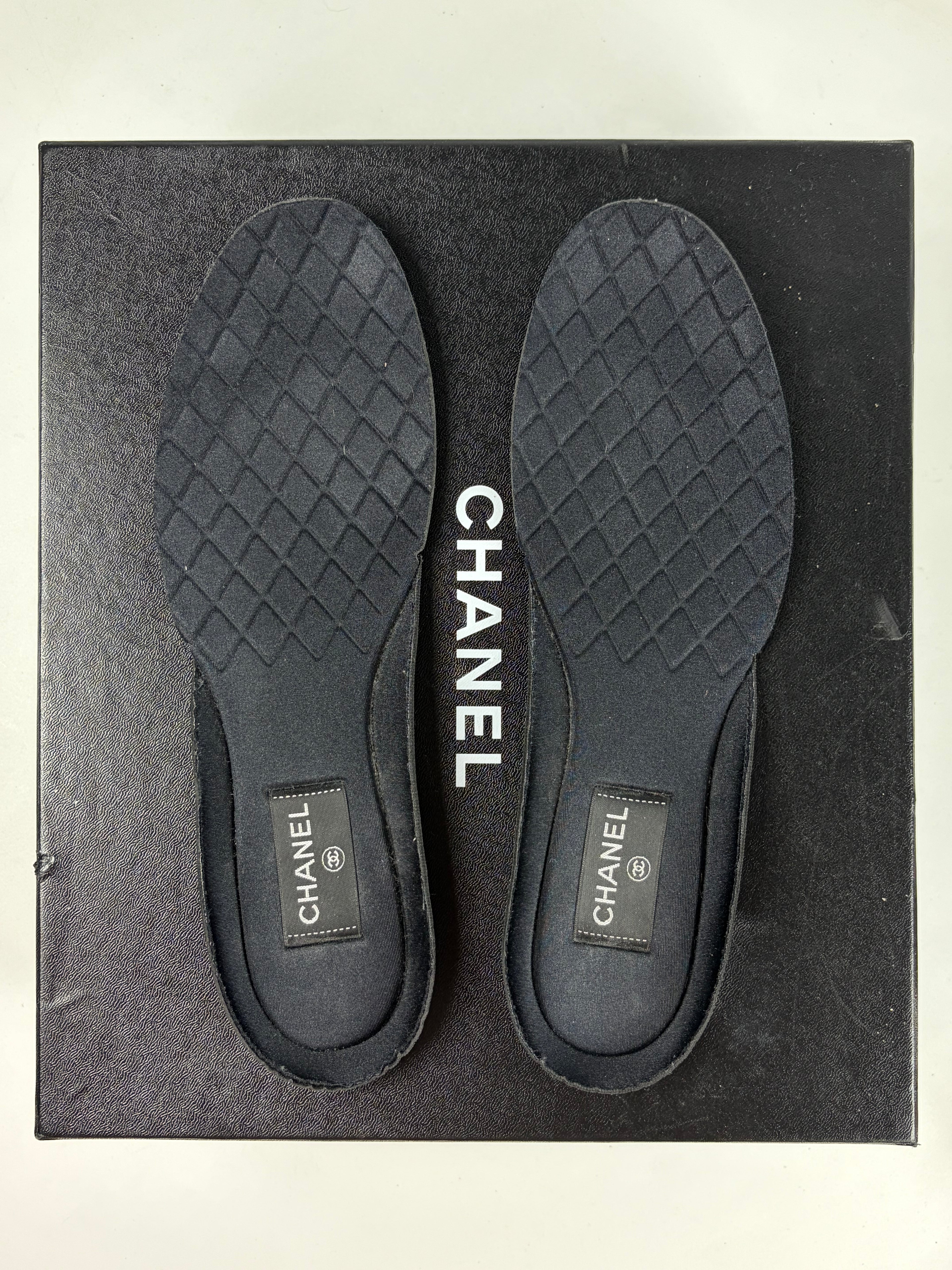 2019 CHANEL gold foil leather & suede sneakers - eu 43 / us 10