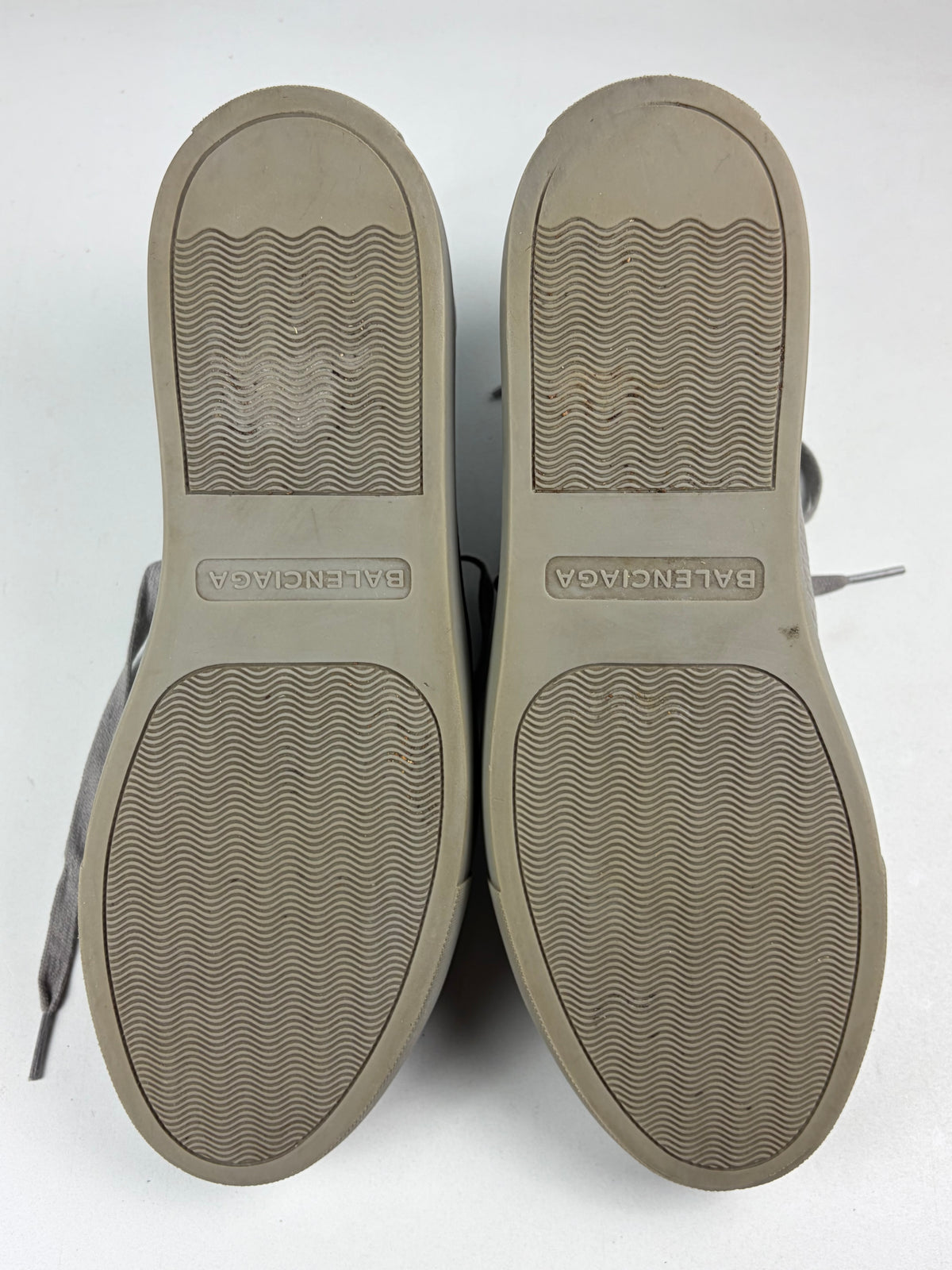 Balenciaga arena low - eu 42 / us 9 / uk 8 - grey