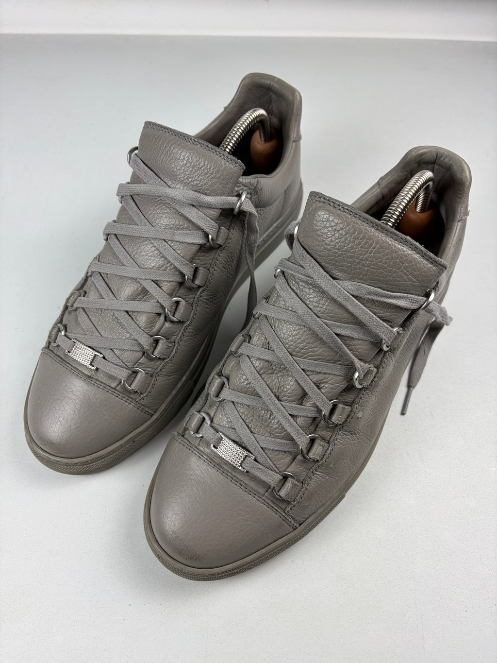 Balenciaga arena low - eu 42 / us 9 / uk 8 - grey