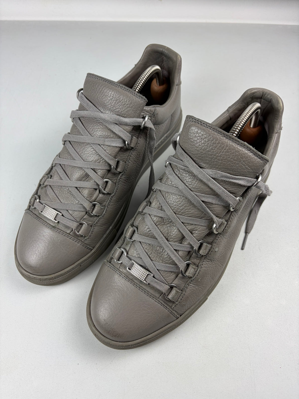 Balenciaga arena low - eu 42 / us 9 / uk 8 - grey