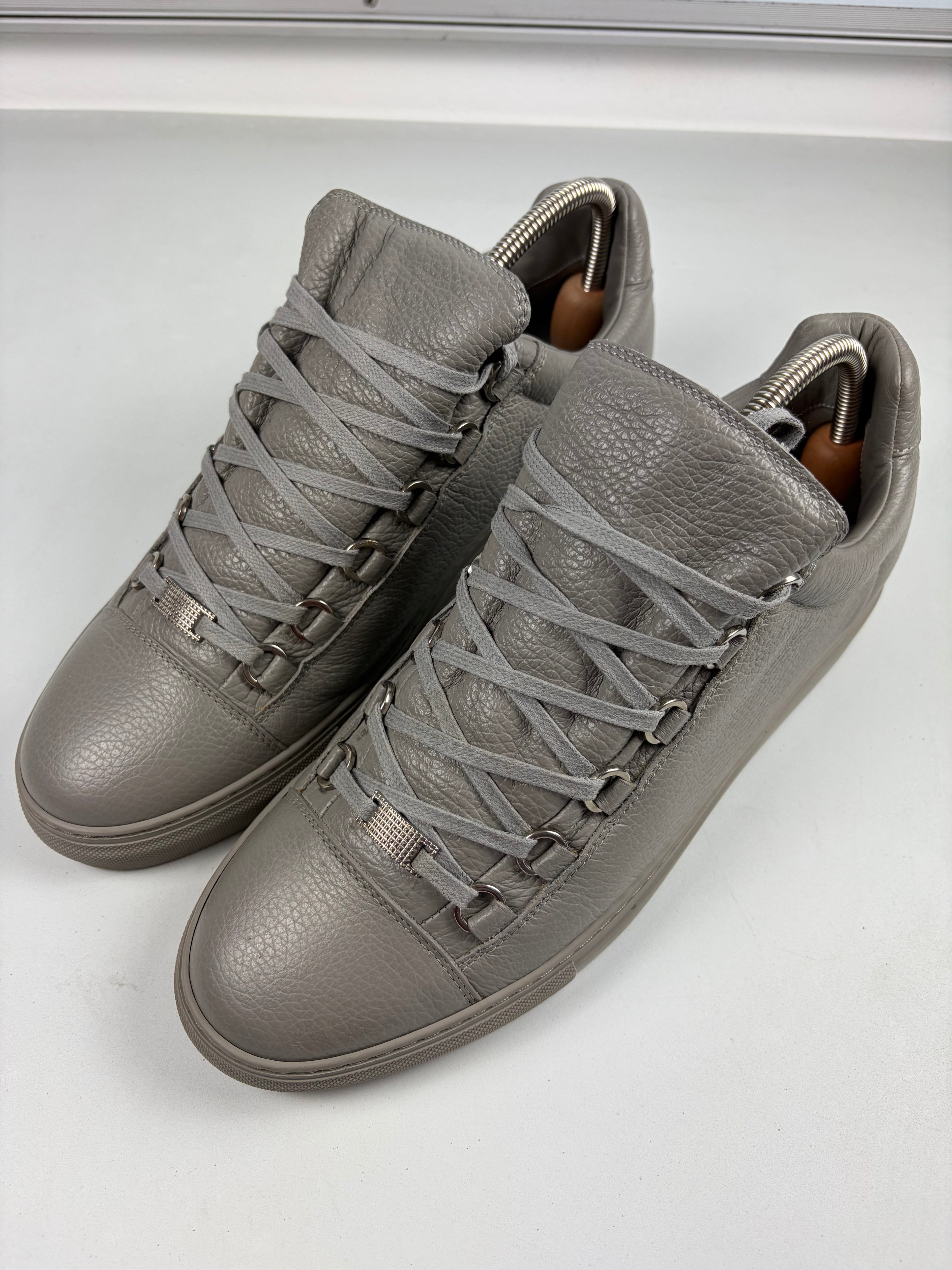Balenciaga arena low - eu 43 / us 10 - grey