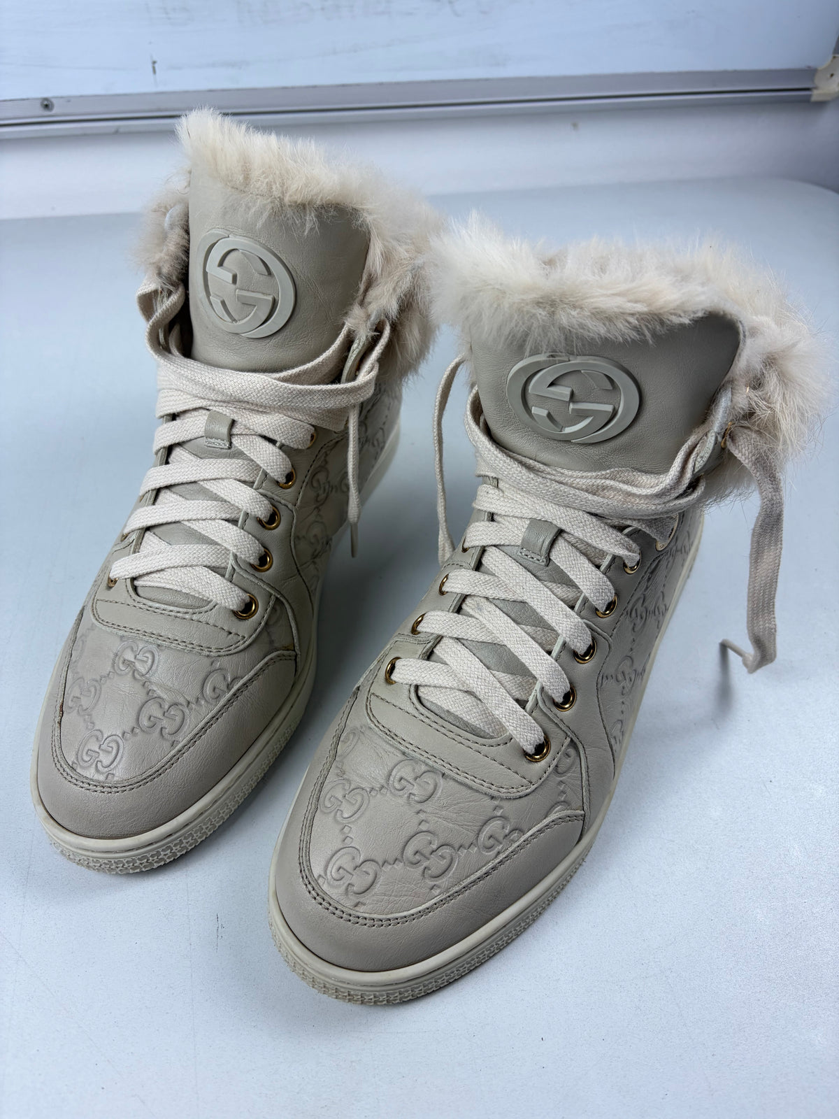 GUCCI Coda fur-trim high tops - eu 39 / us 9 / uk 6 - tan beige
