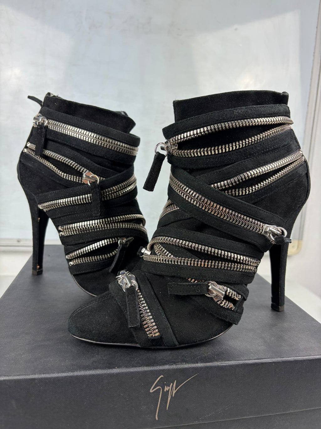 2009 Giuseppe Zanotti x BALMAIN multi zipper suede ankle boots - eu 38 / us 8 / uk 5 - black