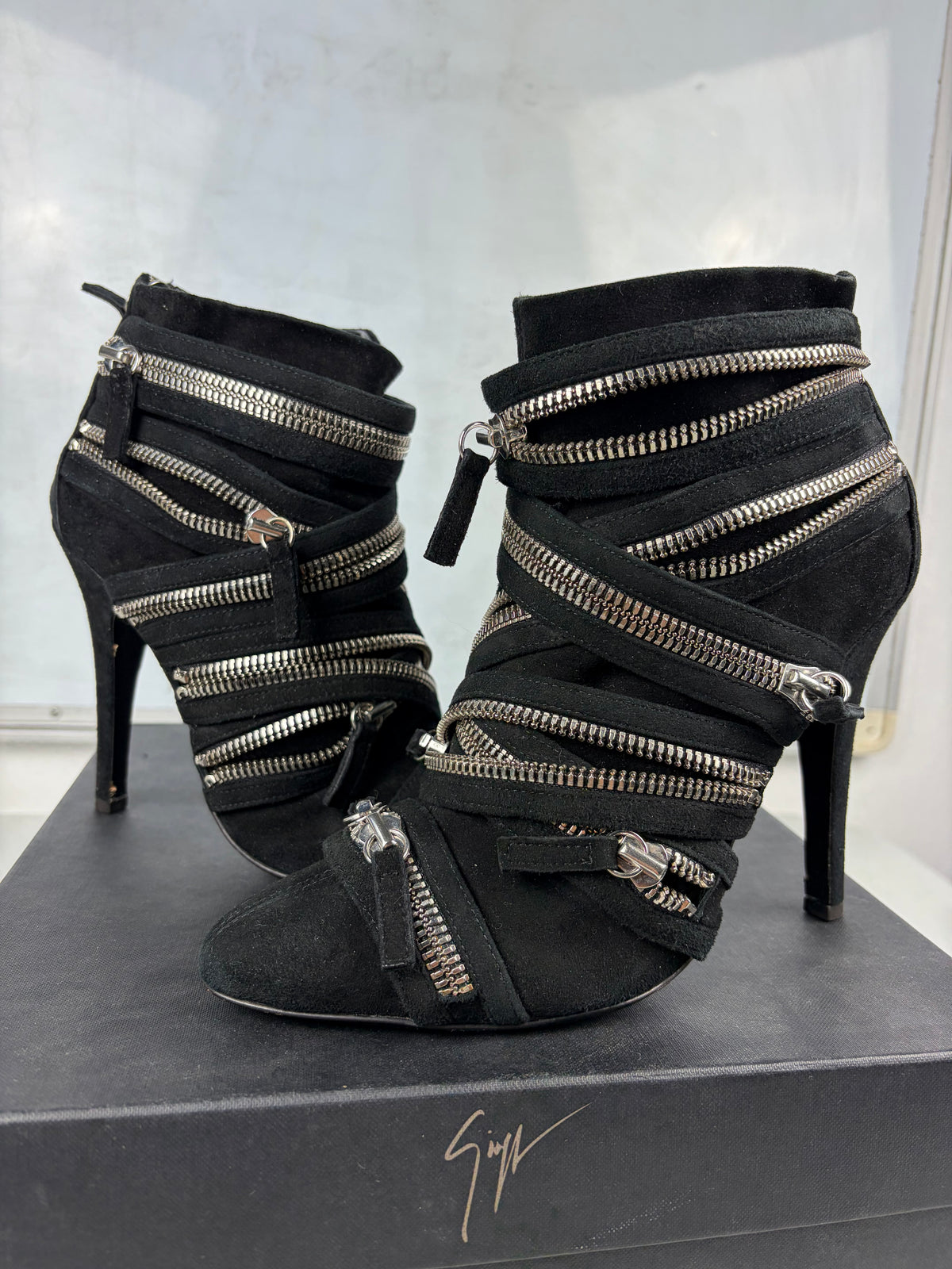 2009 Giuseppe Zanotti x BALMAIN multi zipper suede ankle boots - eu 38 / us 8 / uk 5 - black