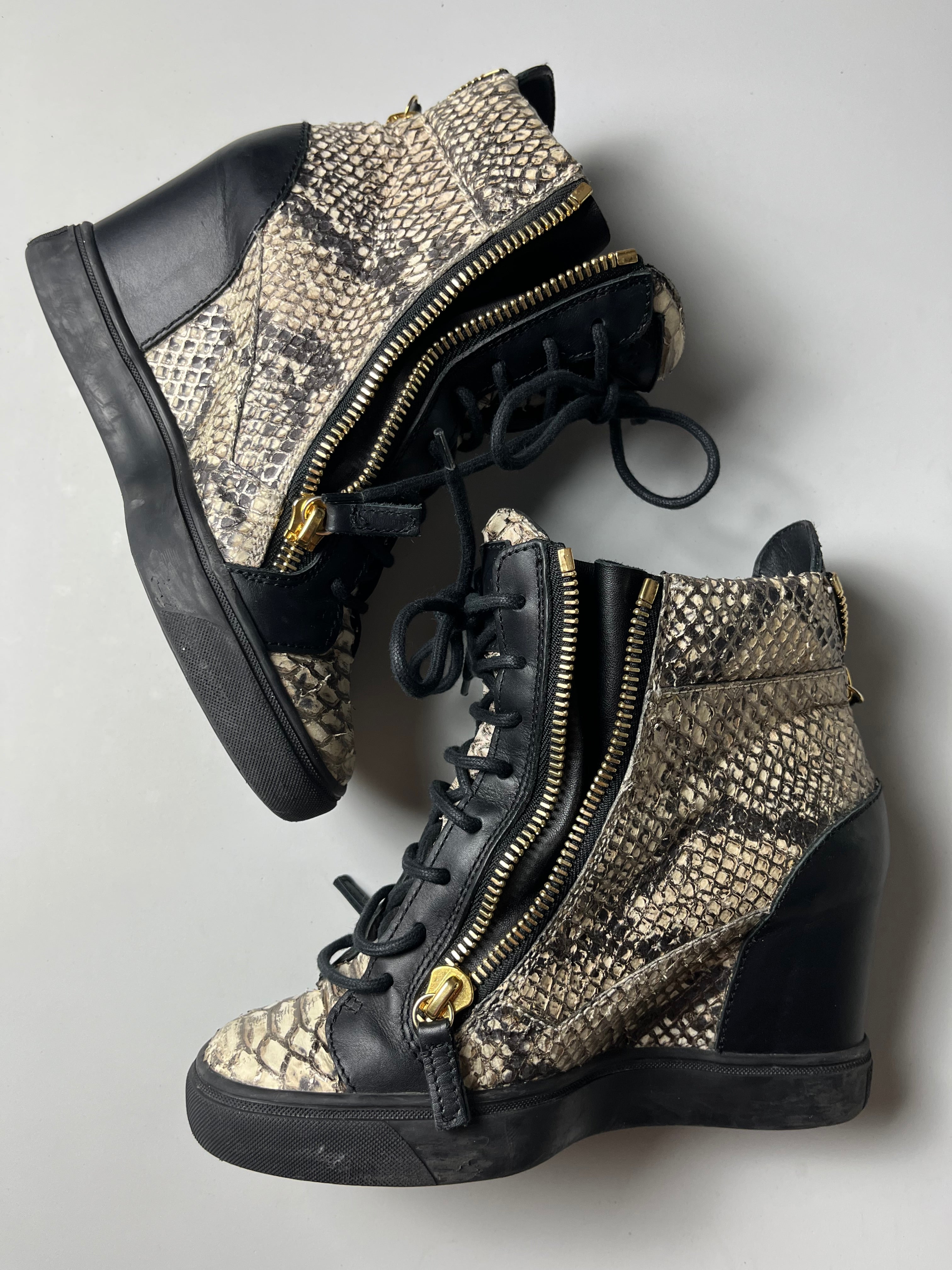 Giuseppe Zanotti Coby python embossed leather wedge sneakers - Eu 38