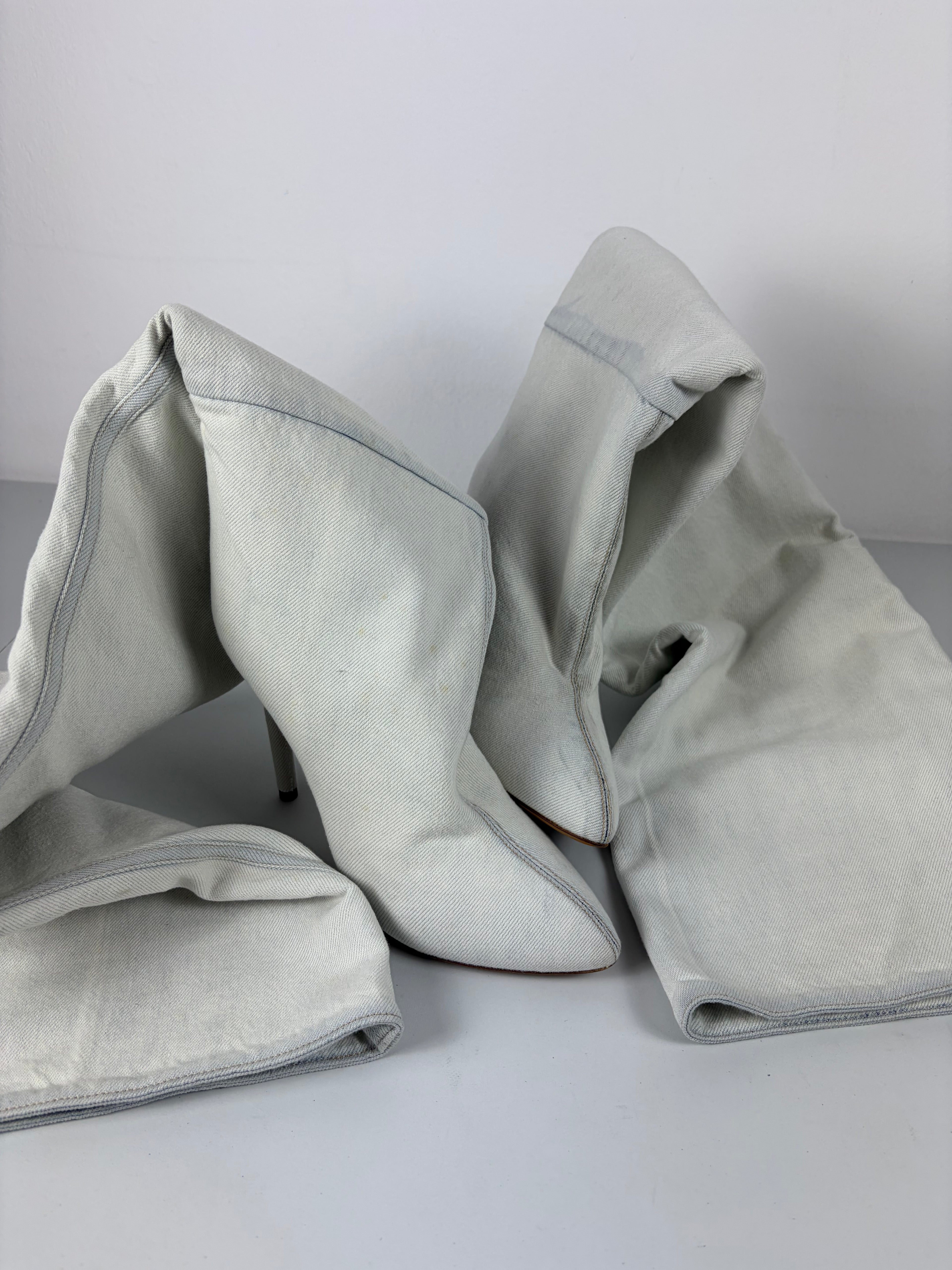 2016 Kanye West's YEEZY Season 4 bleached denim boots - eu 38 - white