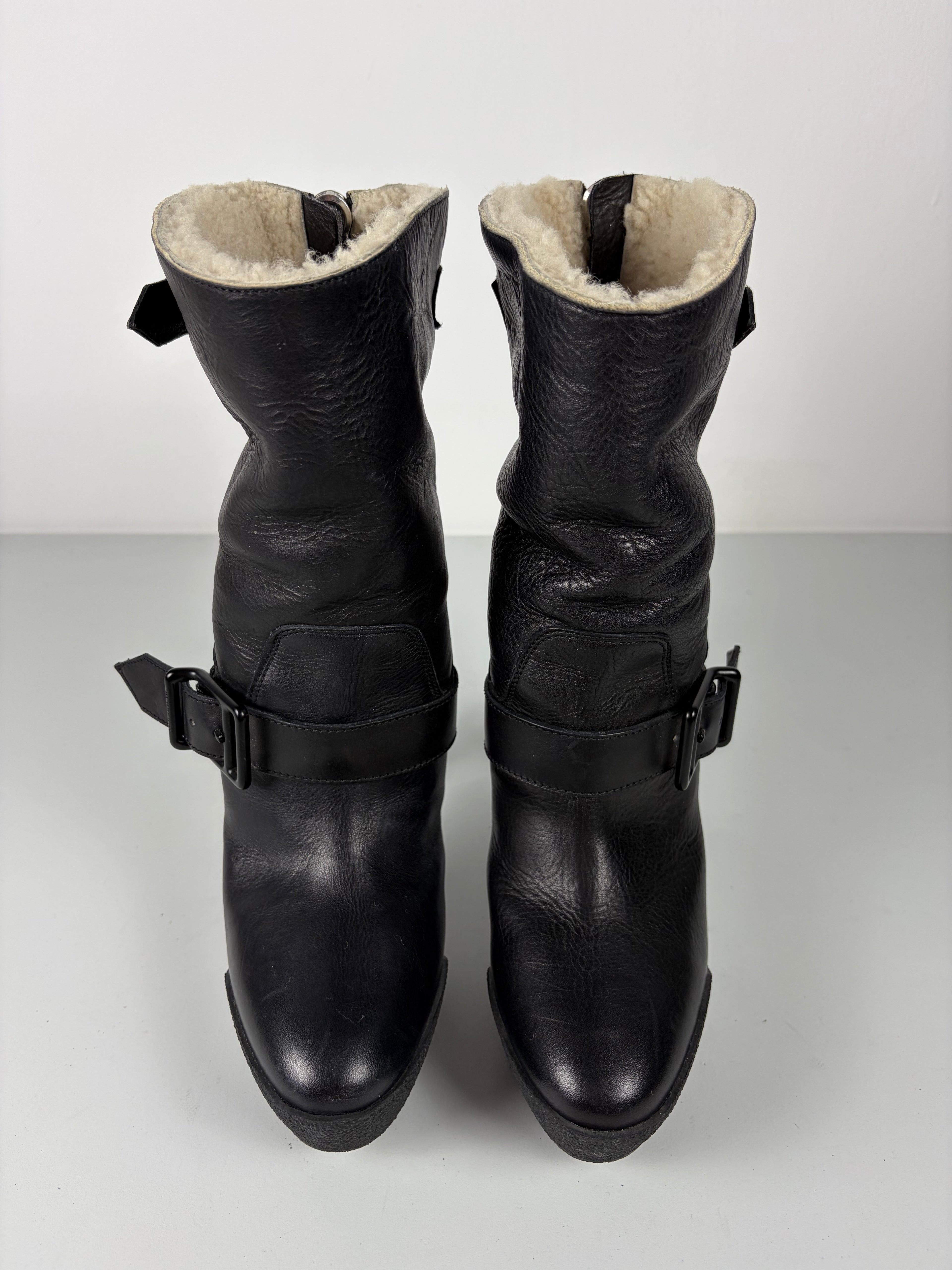 Burberry aviator fur boots - size 41 - black