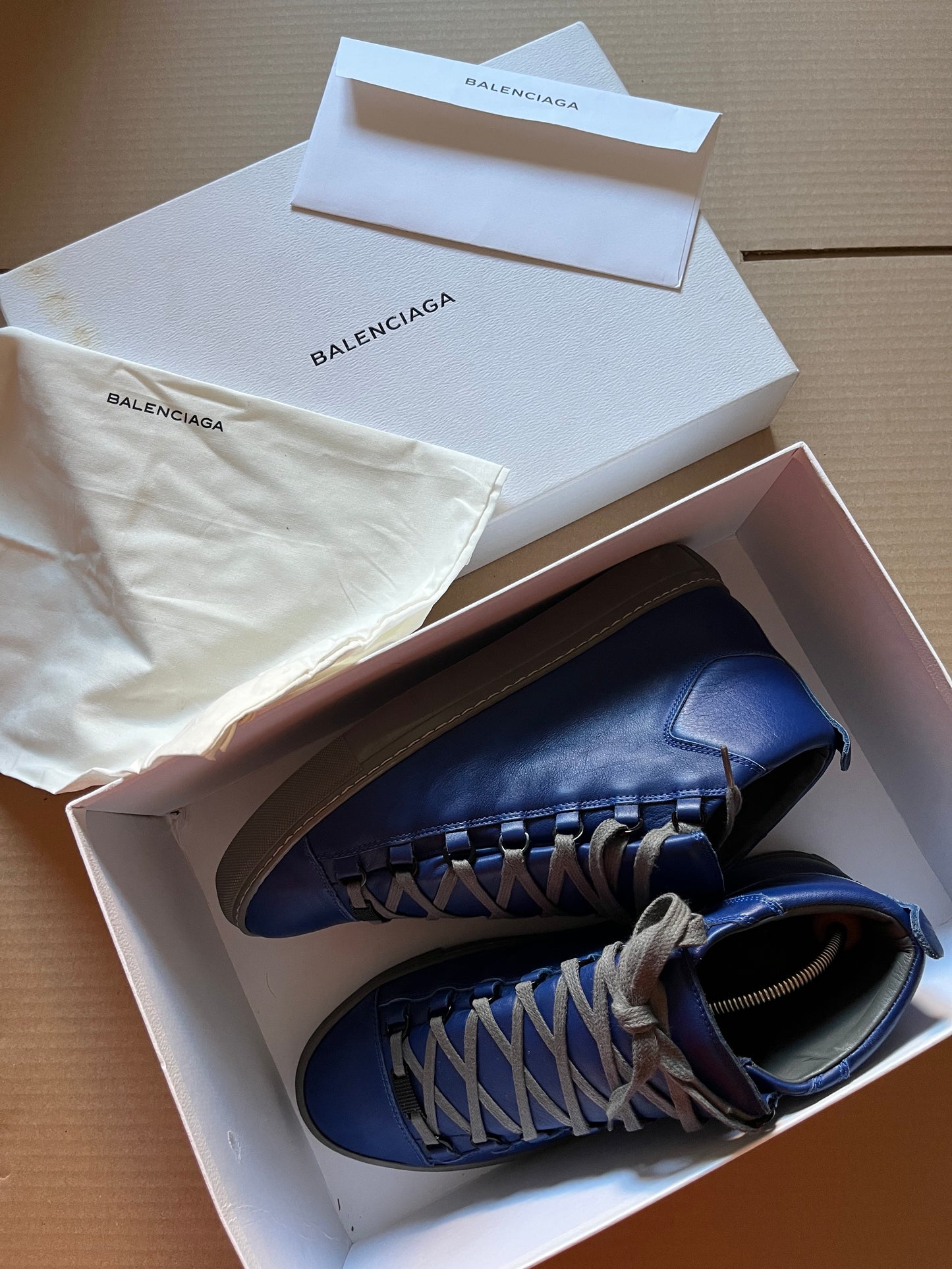 BALENCIAGA ARENA (42)