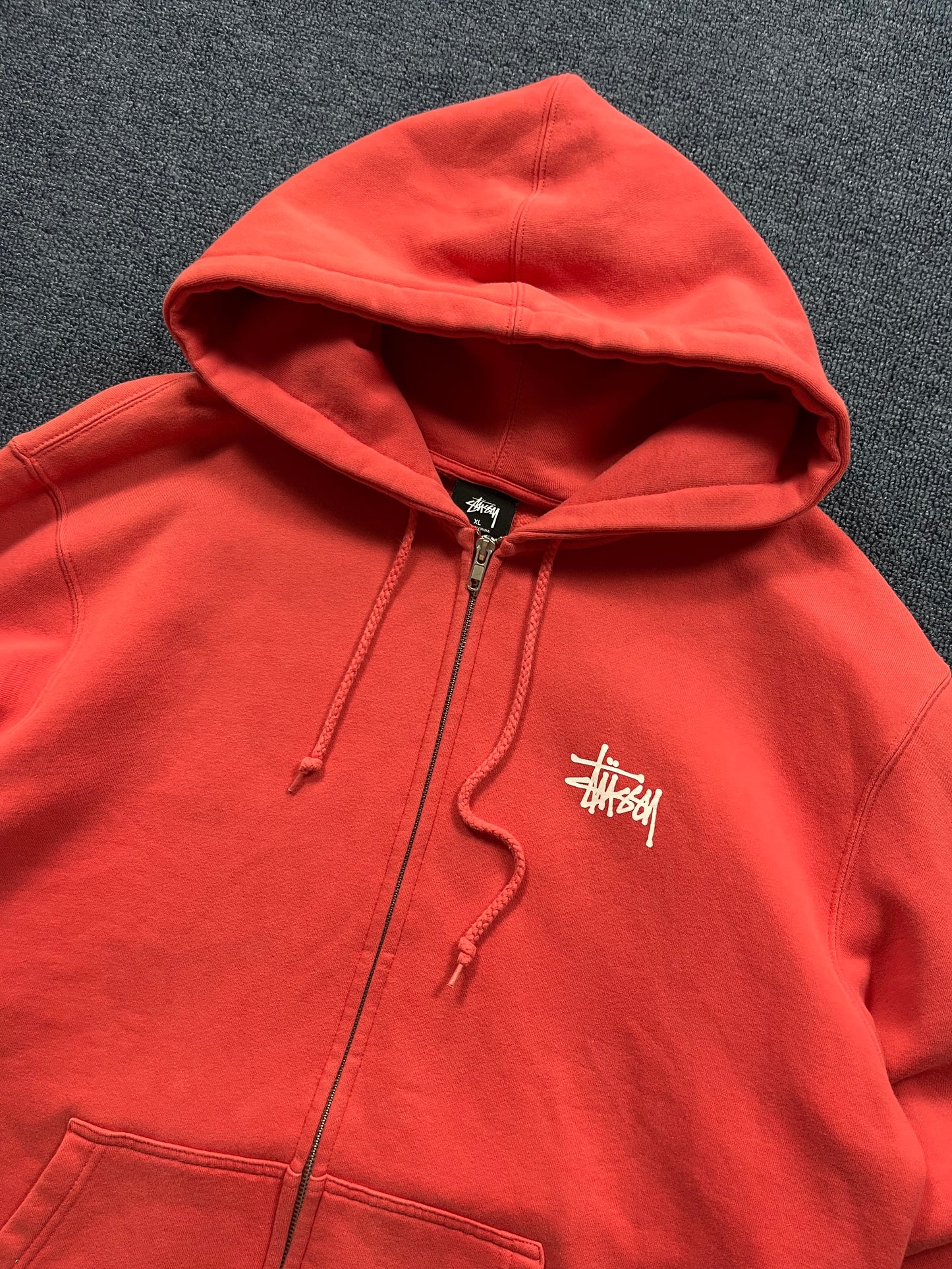 STUSSY ZIP UP HOODIE (XL)