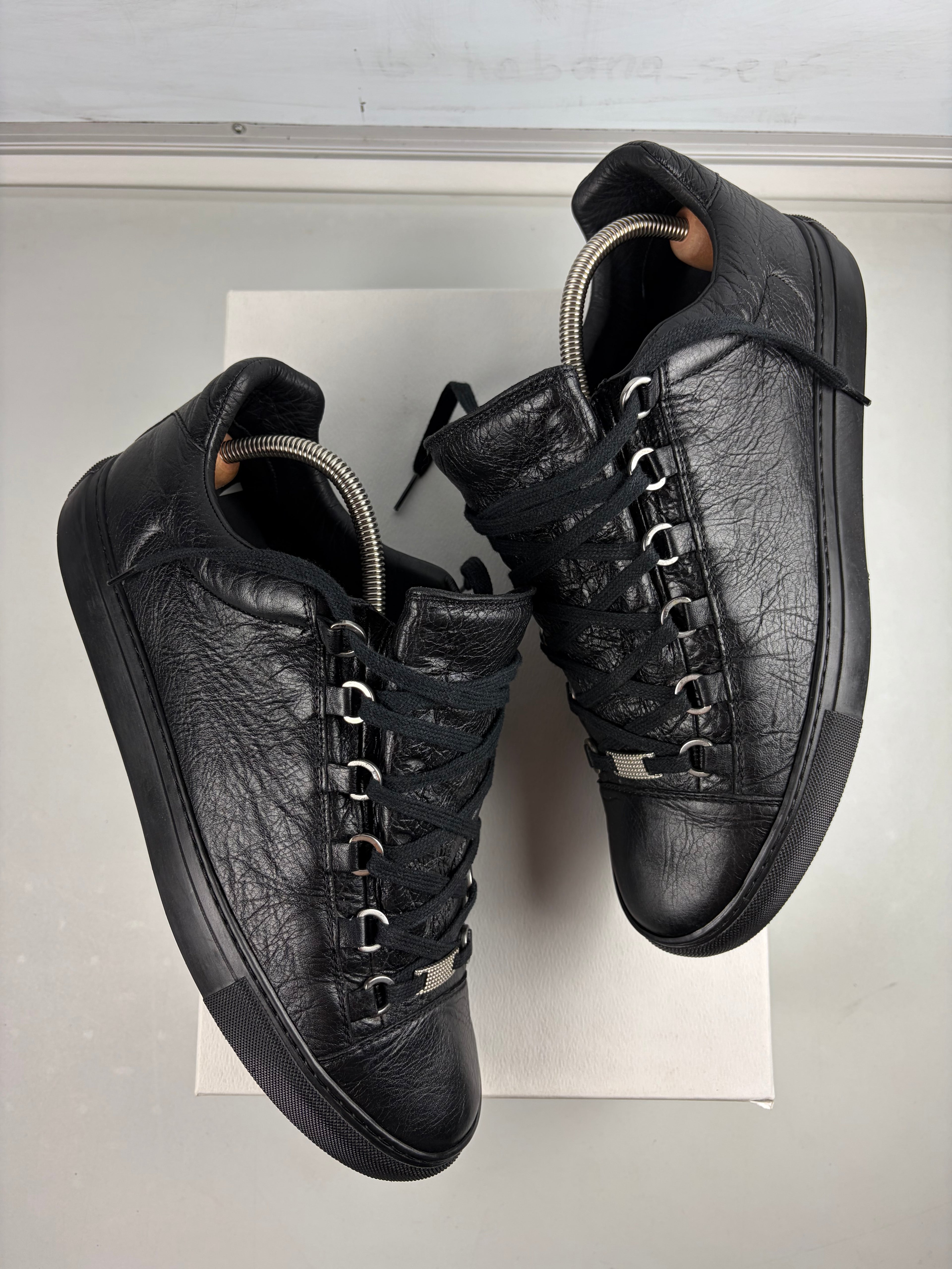 Balenciaga arena low - eu 43 / us 10 - black