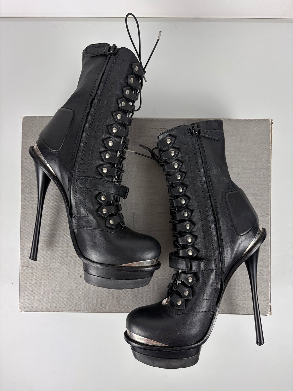 2011 runway collection Alexander McQueen stiletto ankle boots - eu 38 1/5 - black