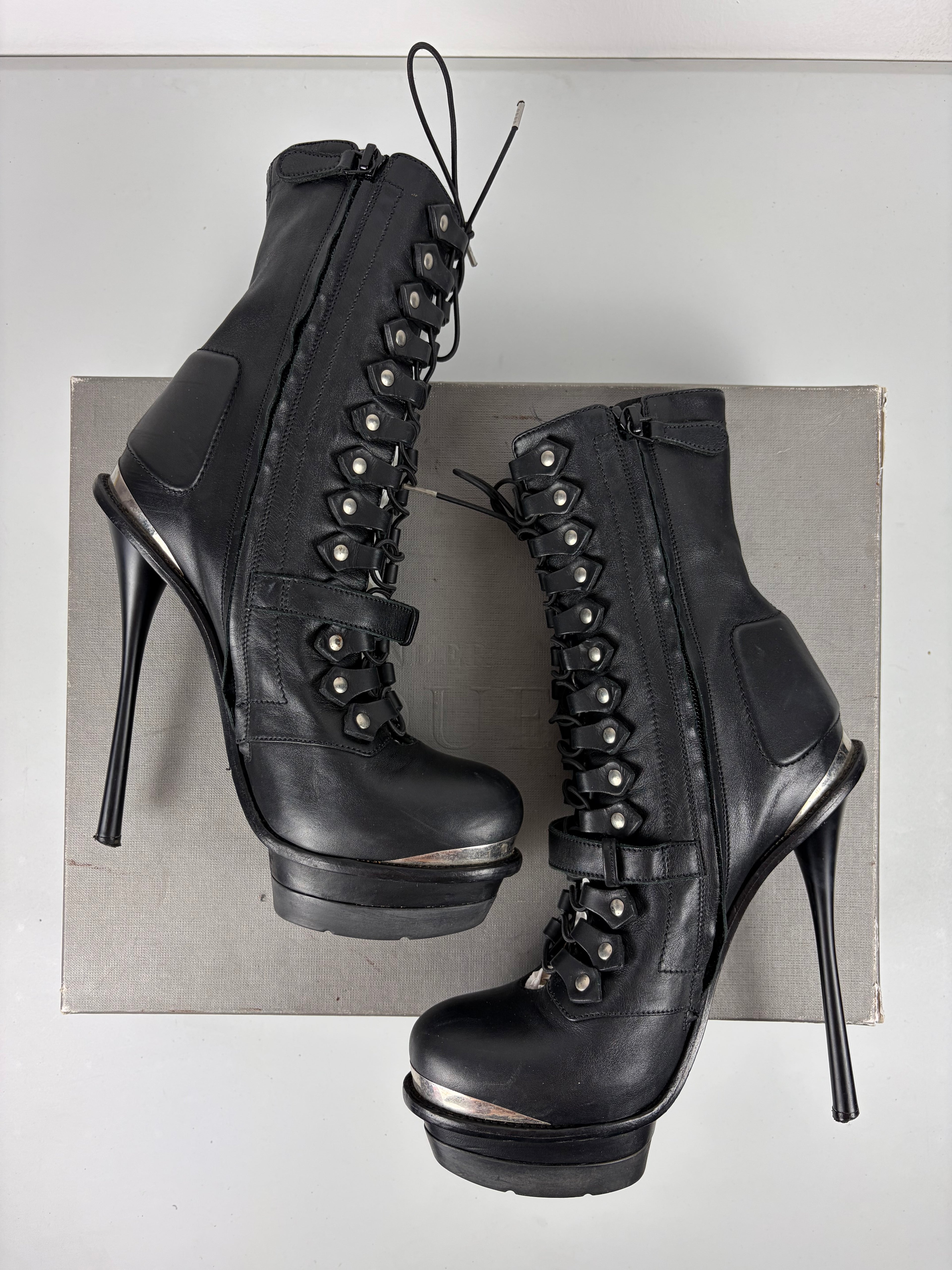 2011 runway collection Alexander McQueen stiletto ankle boots - eu 38 1/5 - black