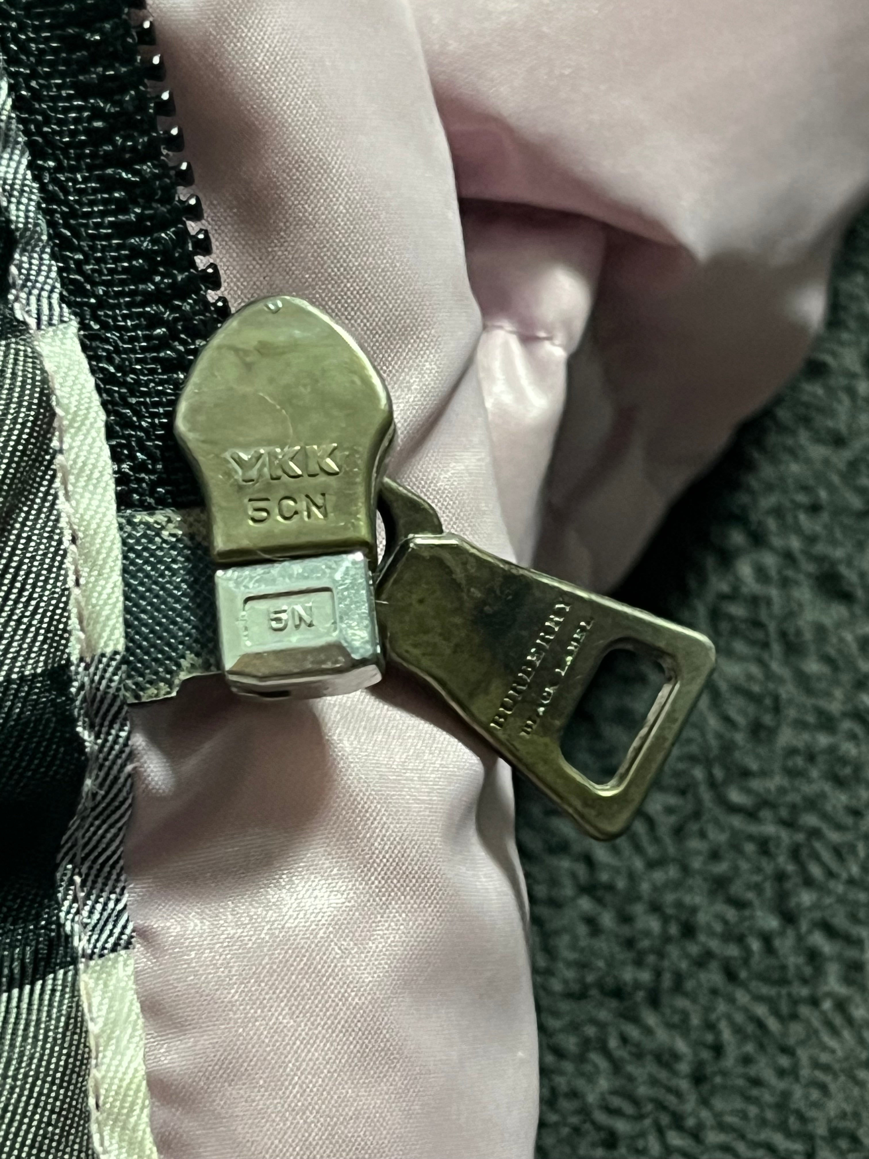 00’s BURBERRY made in Japan real fur down jacket (L)