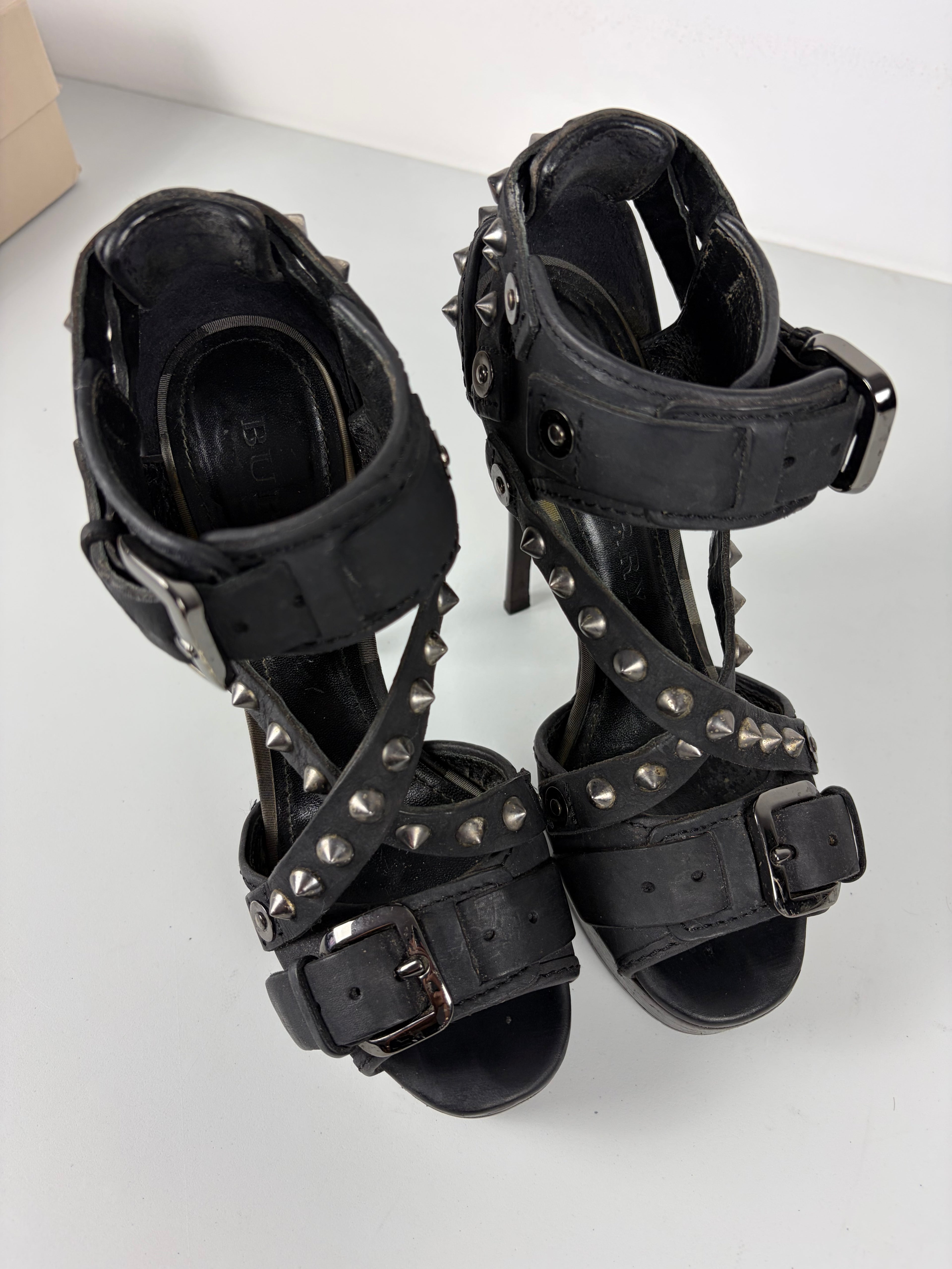 Burberry studded gladiator heels - eu 38 - black
