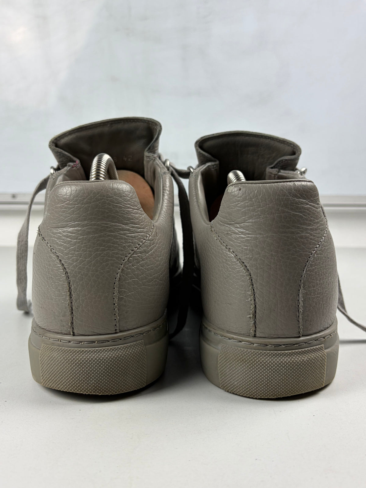 Balenciaga arena low - eu 42 / us 9 / uk 8 - grey