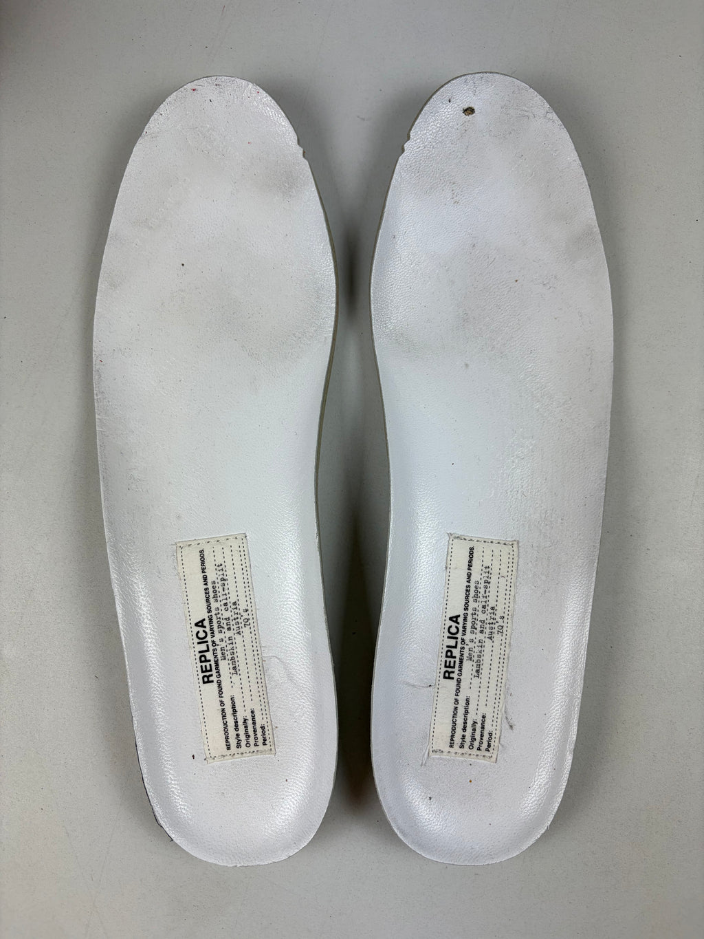 Maison Margiela Replica Red low gats - eu 42 / us 9 / uk 8 - red