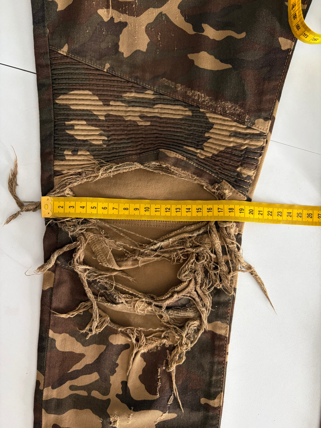 BALMAIN distressed camo biker denim - 34
