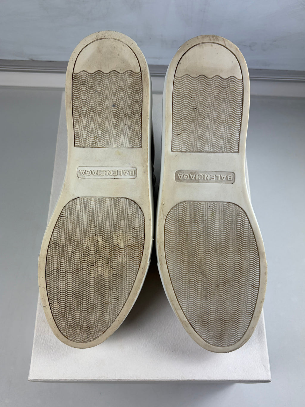 Balenciaga arena low - eu 43 / us 10 - white