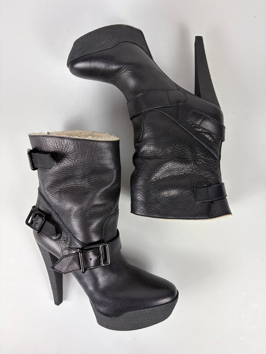 Burberry aviator fur boots - size 41 - black