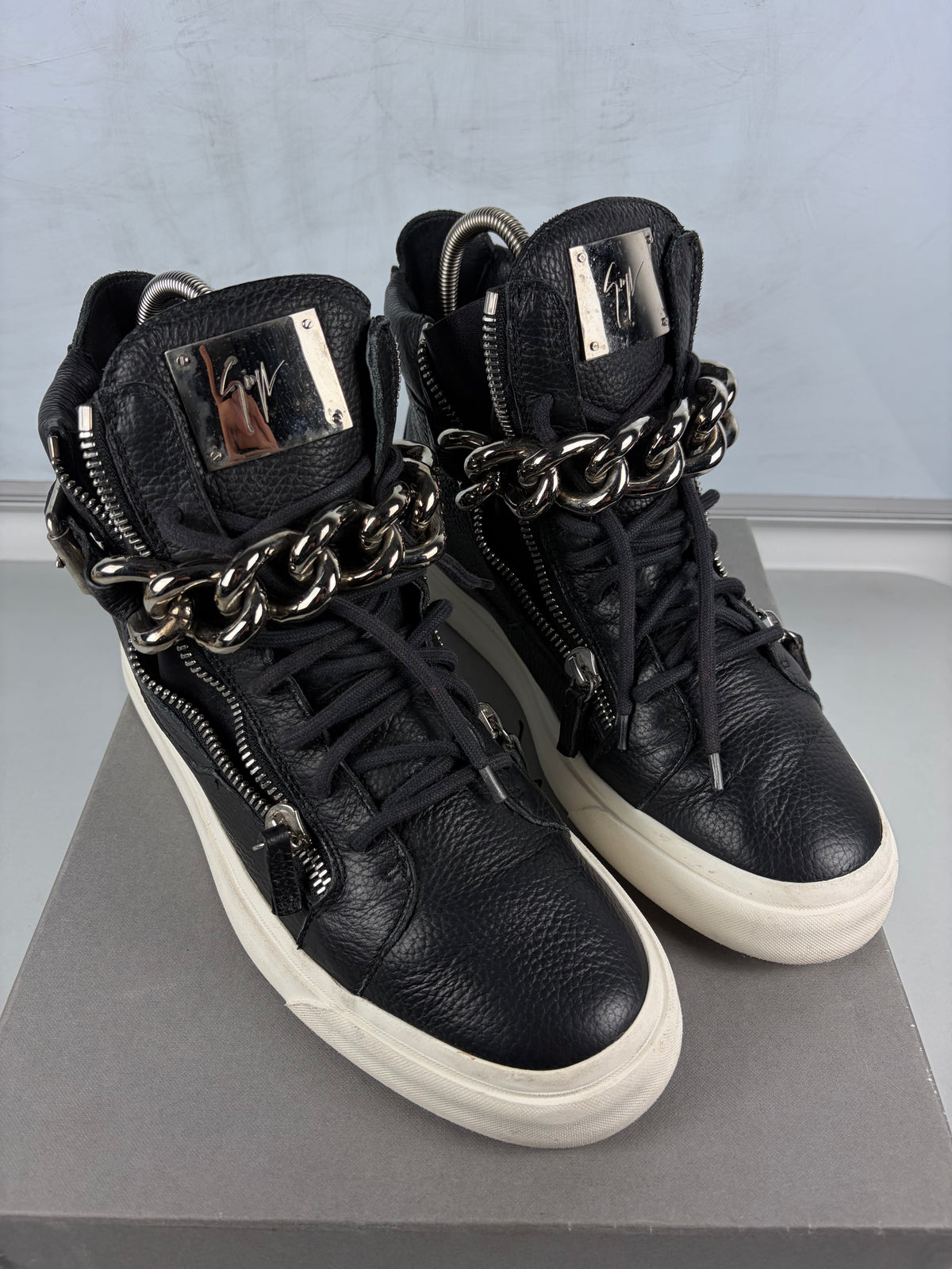Giuseppe Zanotti 'London' chain high tops - eu 44 / us 11 / uk 10 - black