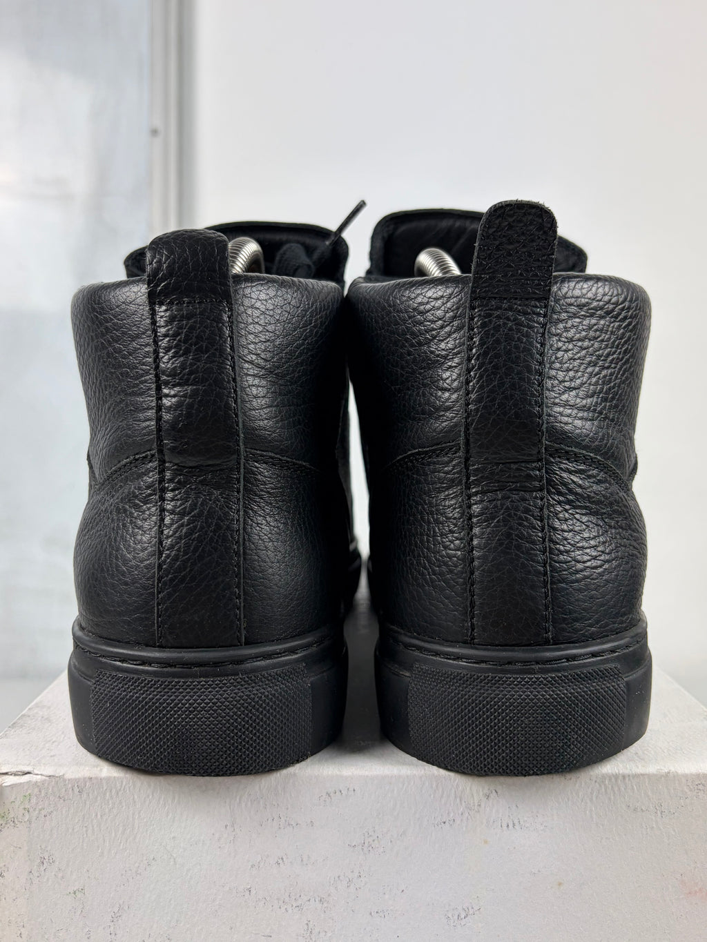 Balenciaga arena high tops - eu 42 / us 9 - black