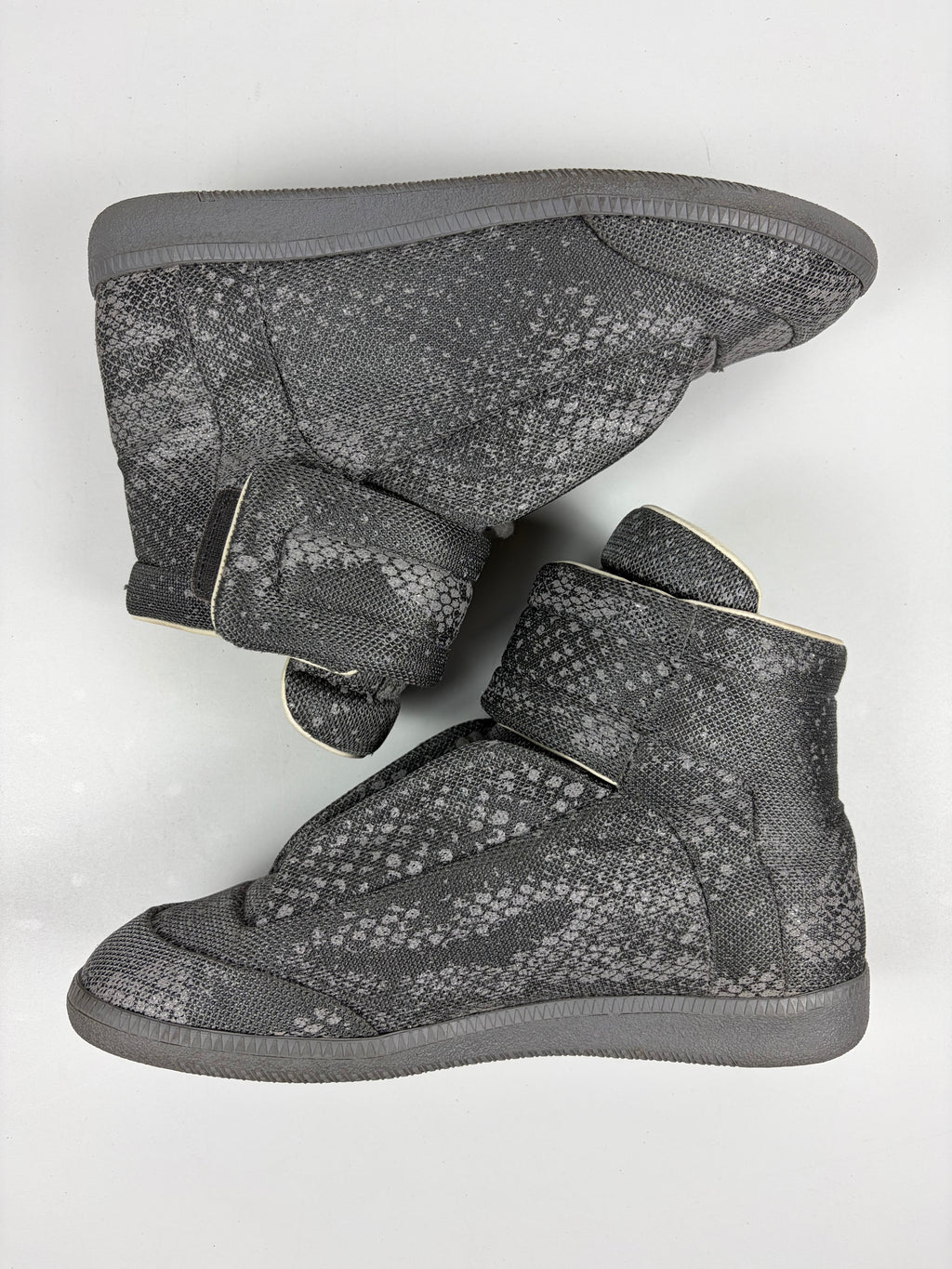 Maison Margiela Future ‘Reflective Python’ high tops - eu 42 / us 9