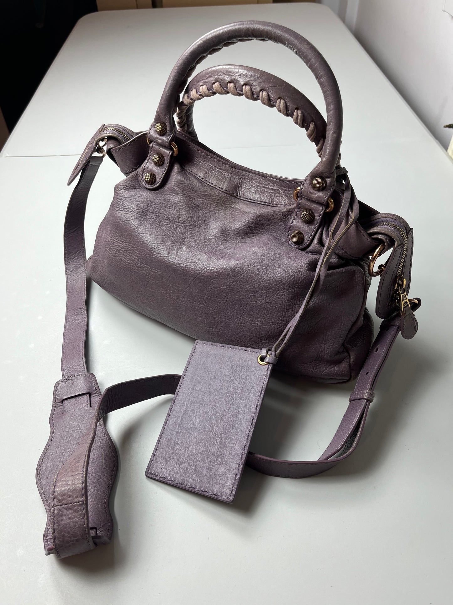 2012 BALENCIAGA
Glycine Lambskin Leather Giant 12 Rose Gold Town Bag