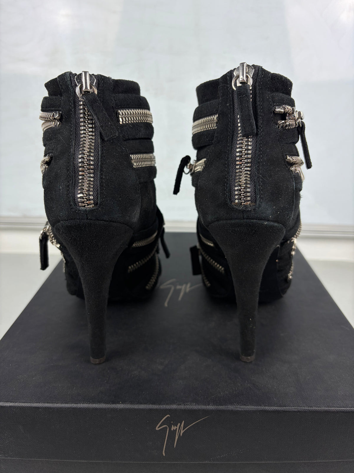2009 Giuseppe Zanotti x BALMAIN multi zipper suede ankle boots - eu 38 / us 8 / uk 5 - black