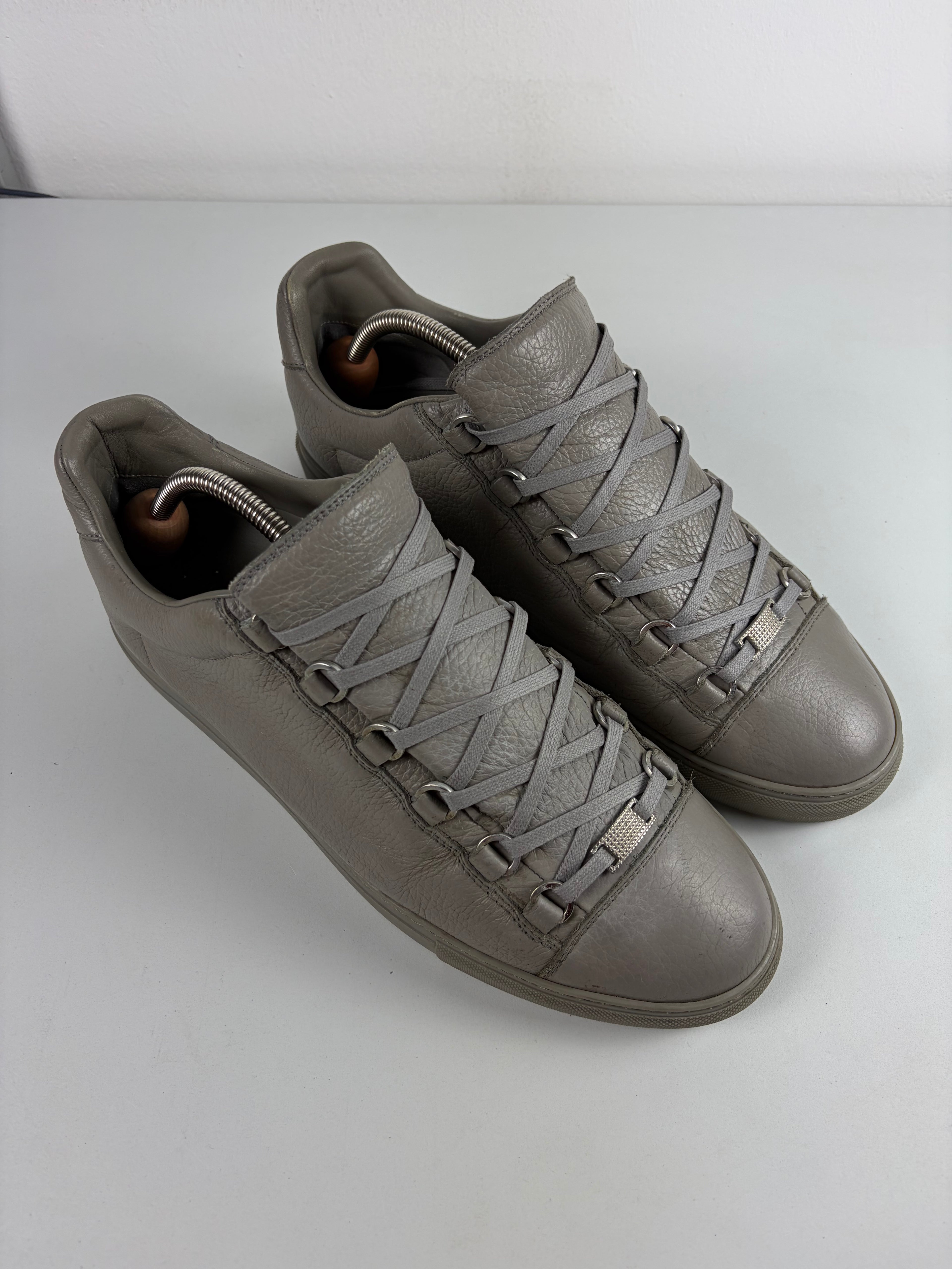Balenciaga arena low - eu 43 / us 10 - grey