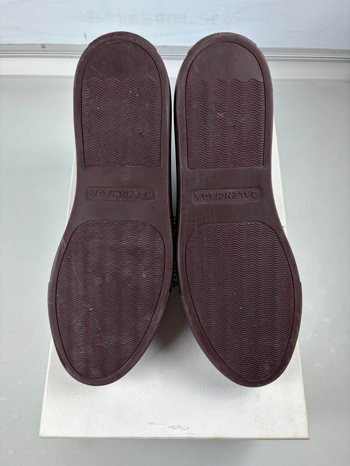 Balenciaga arena low - eu 42 / us 9 / uk 8 - burgundy
